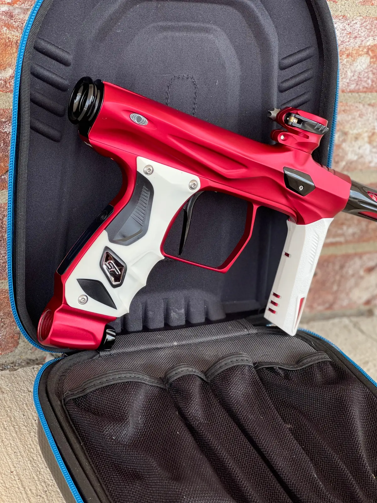 Used Shocker Amp Paintball Gun - Dust Red 1