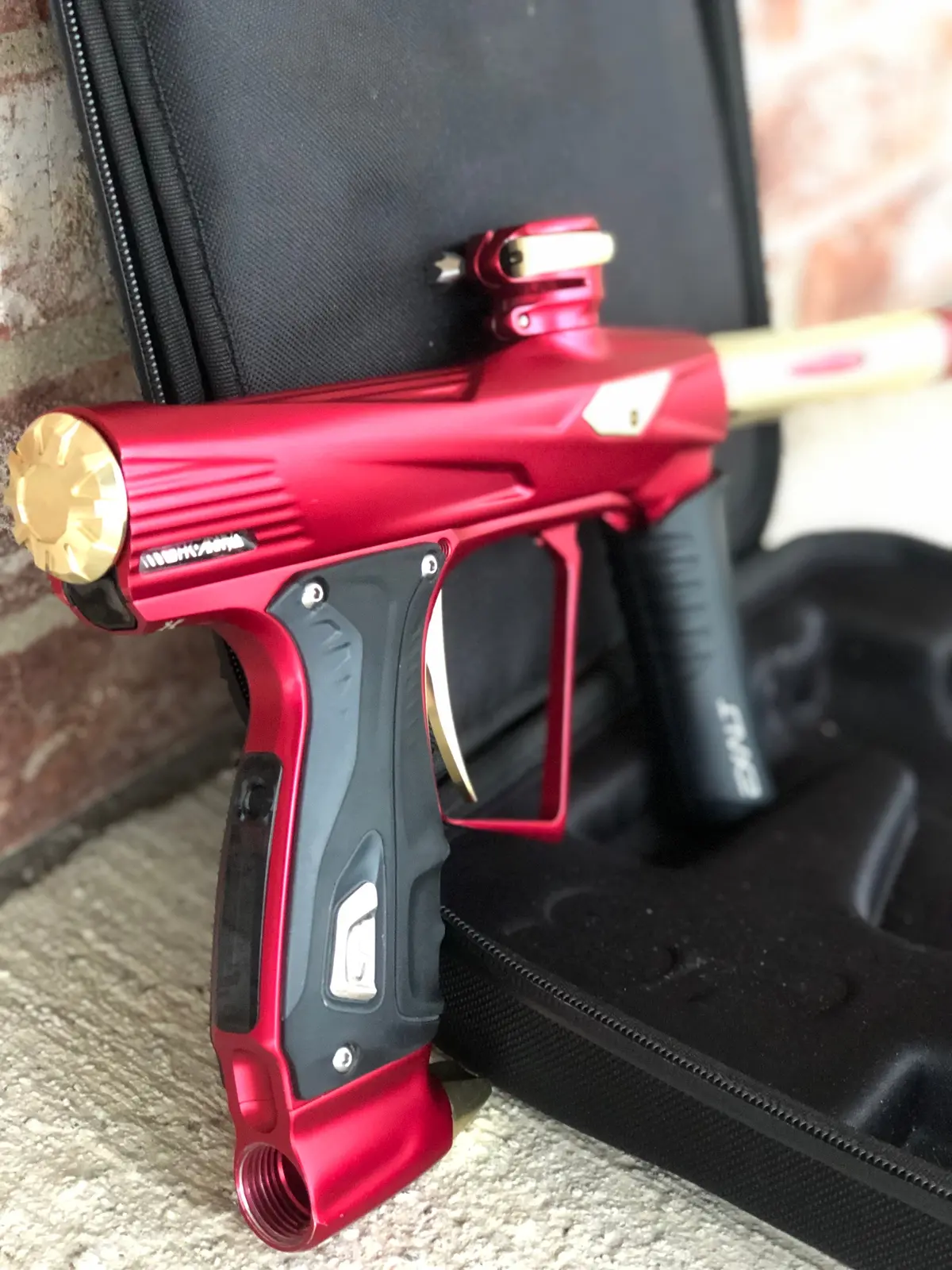 Used Hk Army Shocker Rsx Paintball Marker- Red / Gold 1