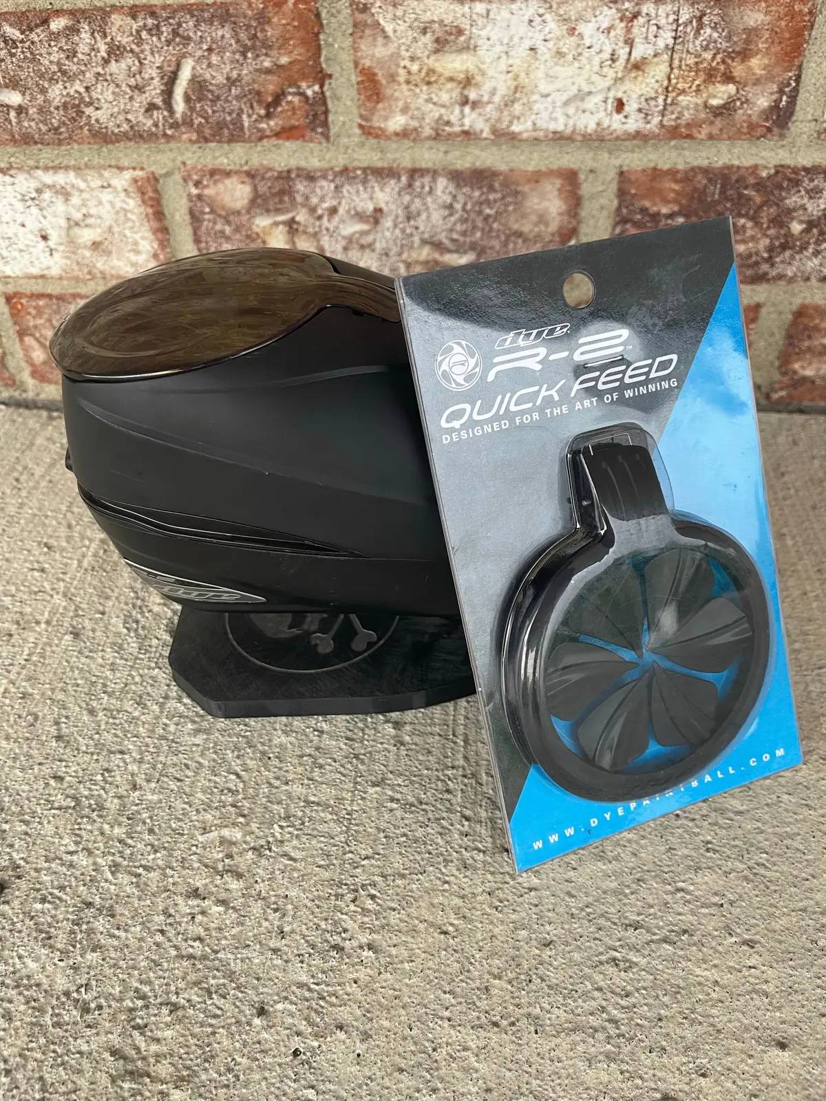 Used Dye Rotor R2 Paintball Loader- Black W/ R2 Quick Feed 1