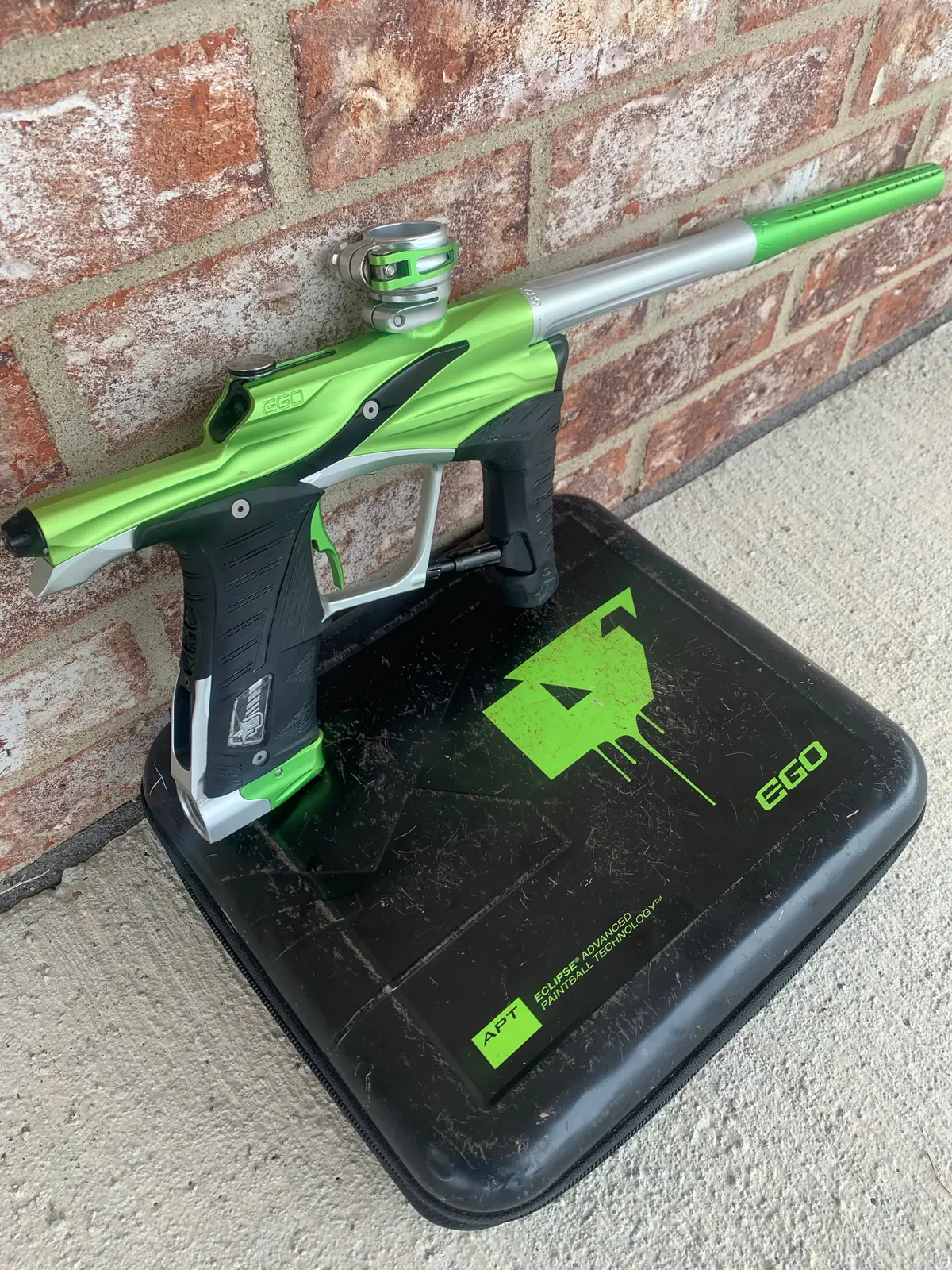 Used Planet Eclipse Ego Lv1 Paintball Marker- Lime/Balck 1