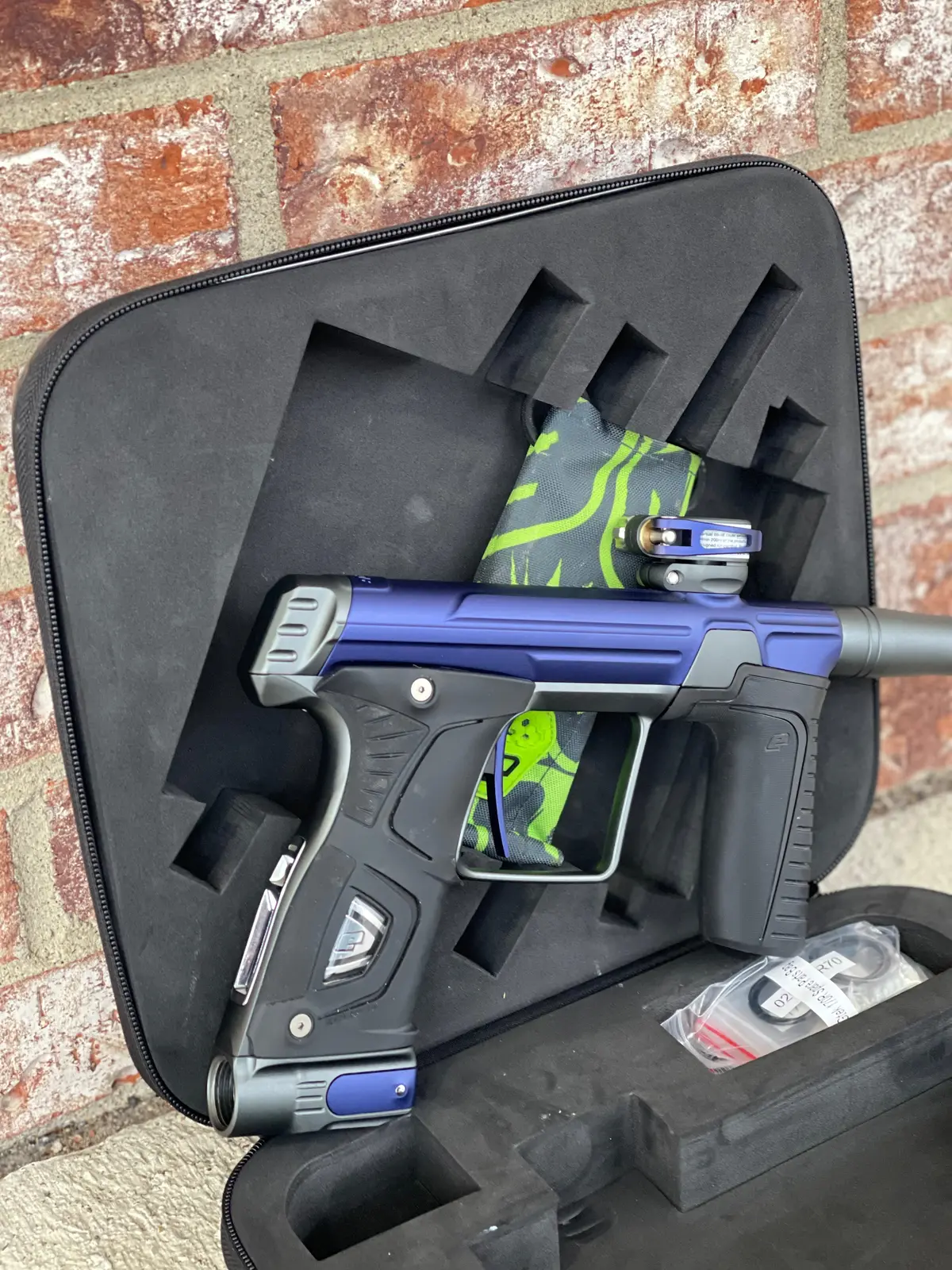 Used Planet Eclipse Gtek 170R Paintball Gun - Navy/Grey 1