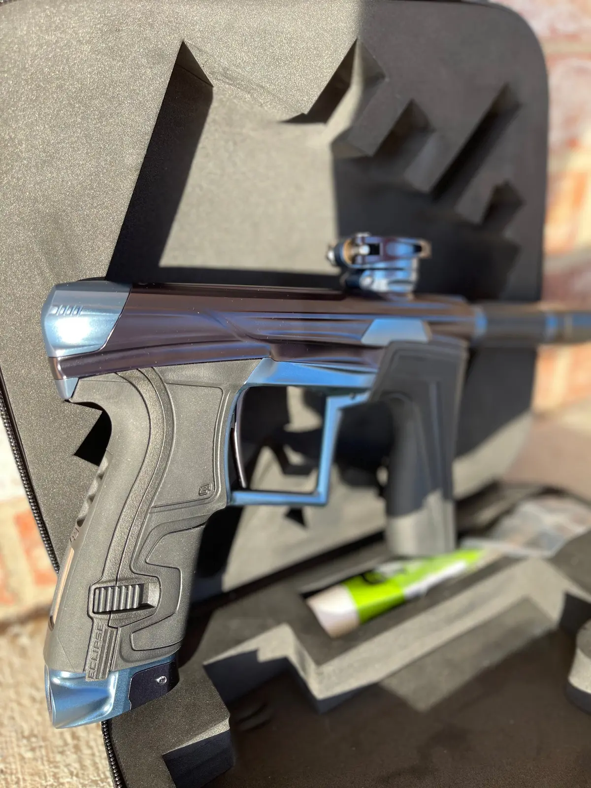 Used Planet Eclipse Geo 4 Paintball Gun - Black/Blue 1