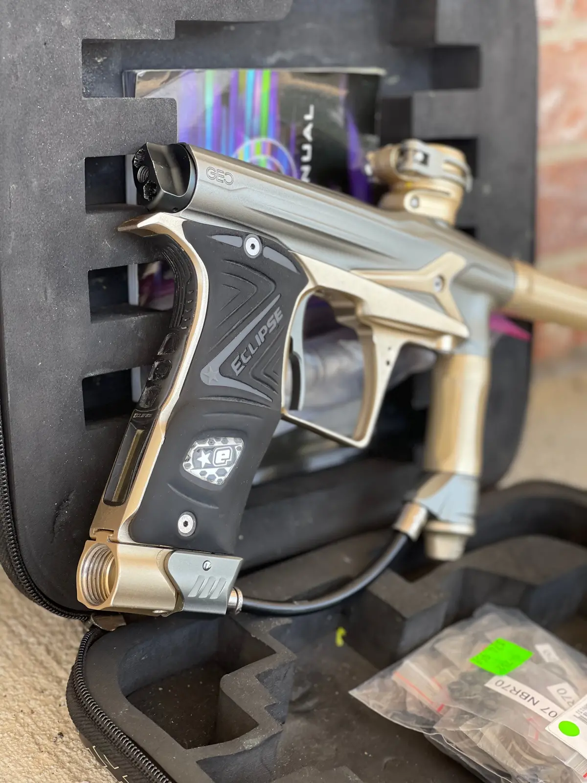 Used Planet Eclipse Geo 3 Paintball Gun Silver / Gold 1