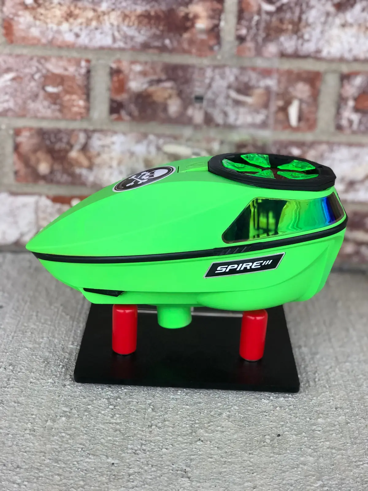 Used Virtue Spire 3 Paintball Loader - Lime W/ Lime Speedfeed 1