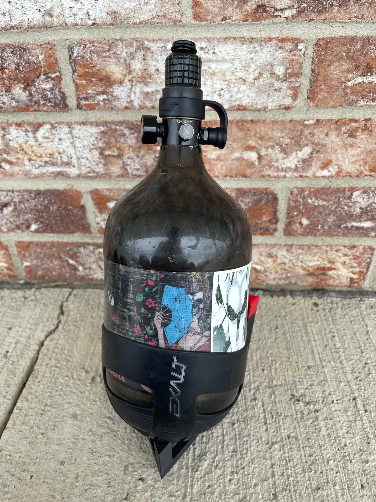 Used Ninja 68/4500 Paintball Tank - Anime W/ Pro V2 Regulator 1