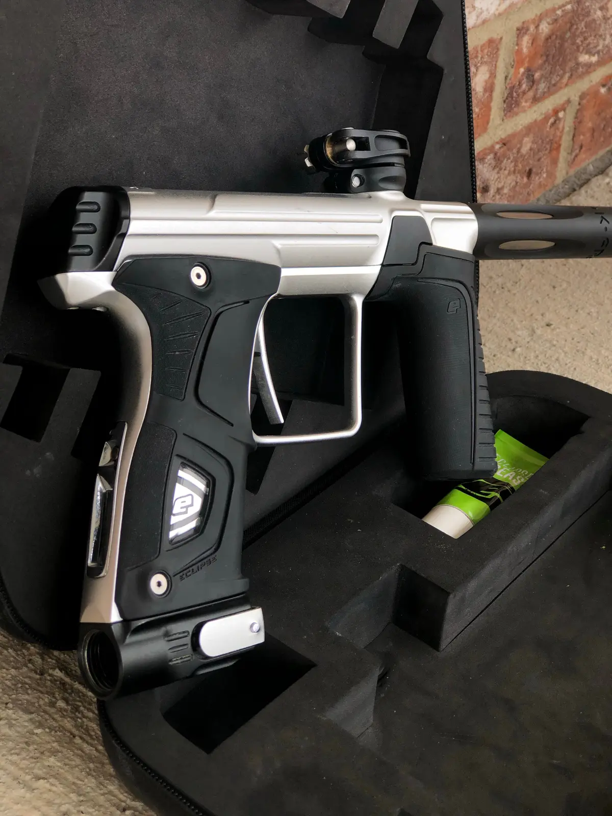 Used Planet Eclipse 170R Paintball Gun - Silver/Black 1