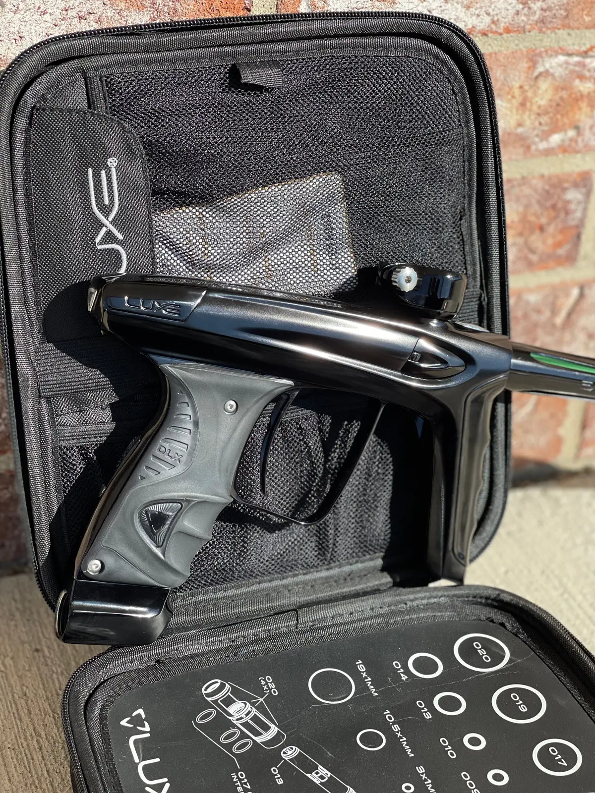 Used Dlx Luxe Ice Paintball Gun - Polished Black W/ Encore Bolt 1