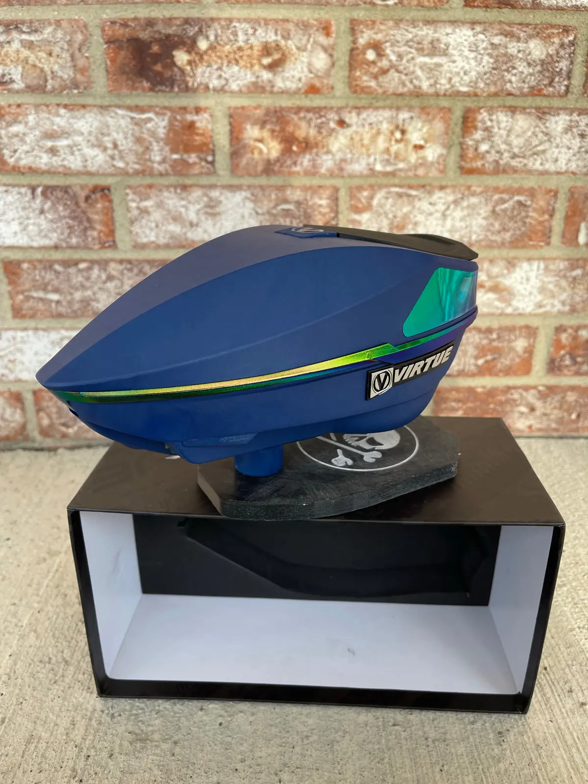 Used Virtue Spire 4 Paintball Loader - Blue / Green 1