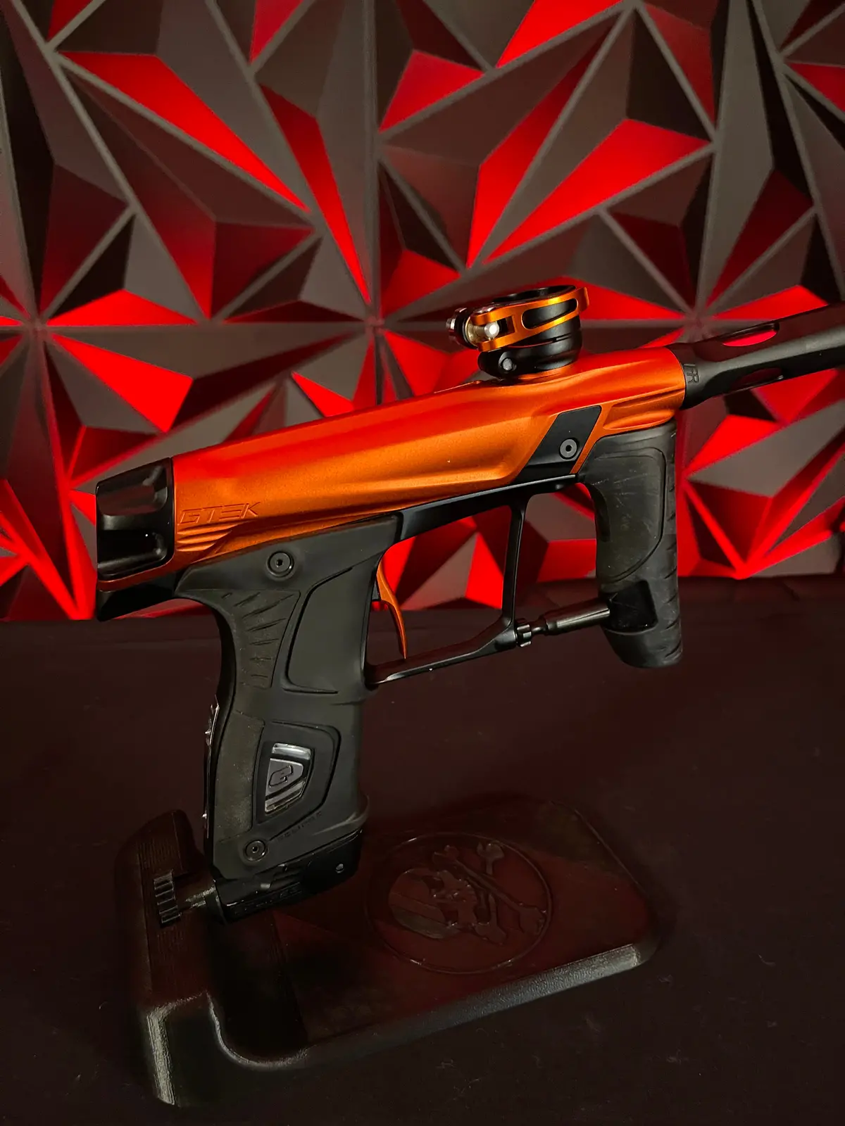 Used Planet Eclipse Gtek 160R Paintball Gun - Orange/Black 1