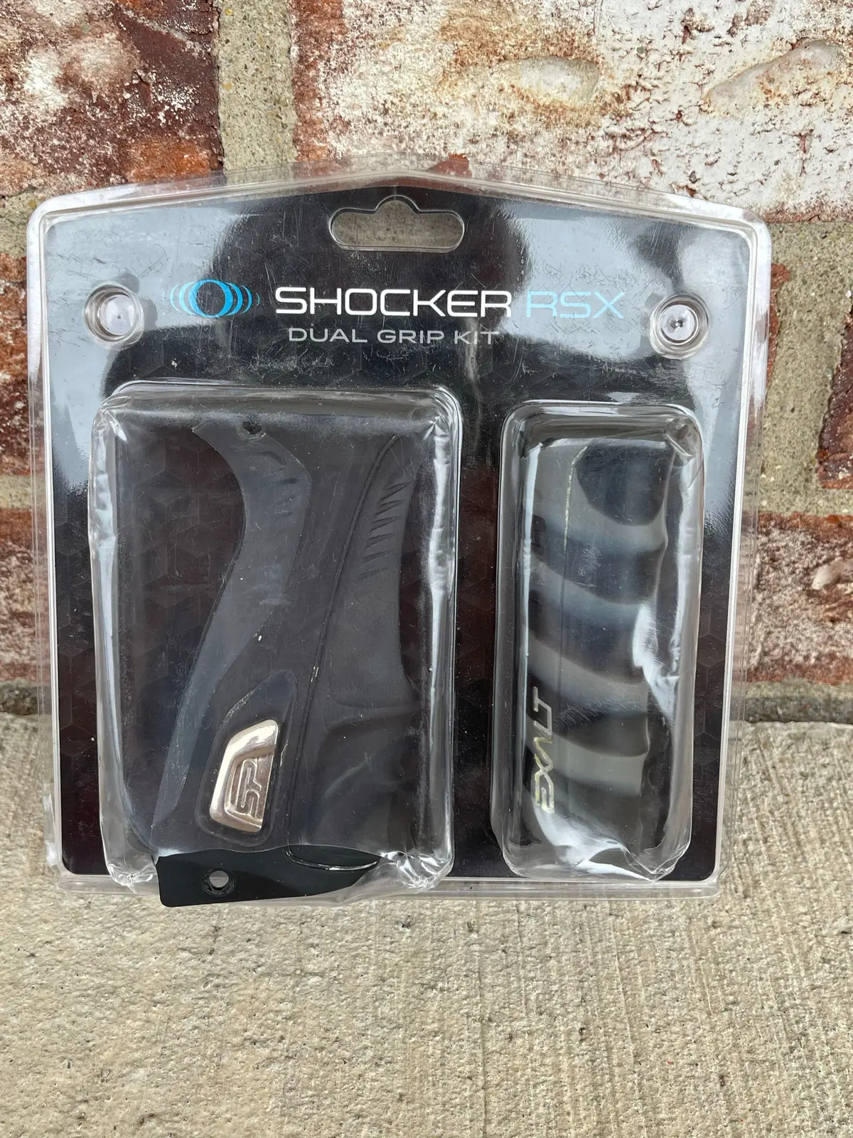 Used Shocker Rsx Dual Grip Kit With Exalt Front Grip - Black 1