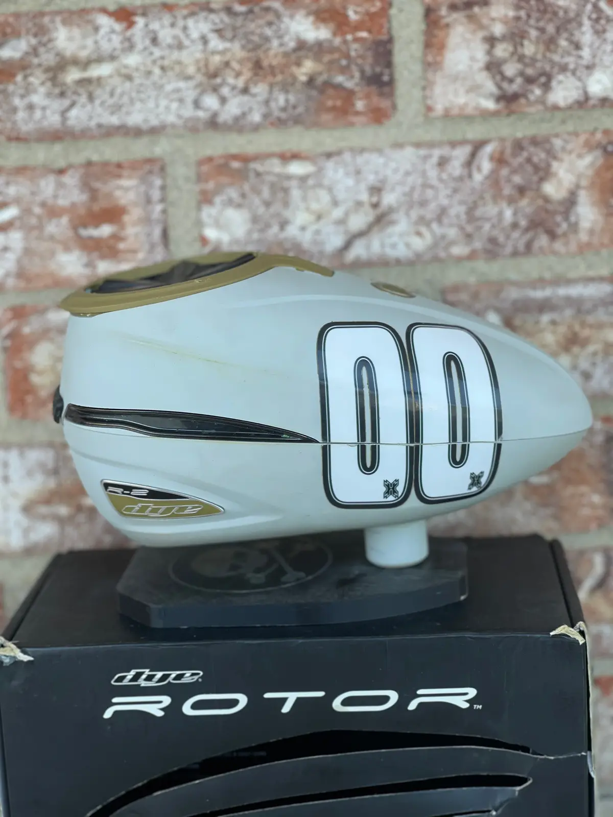 Used Dye R-2 Paintball Loader - White With Olive/Black Speed Feed 1