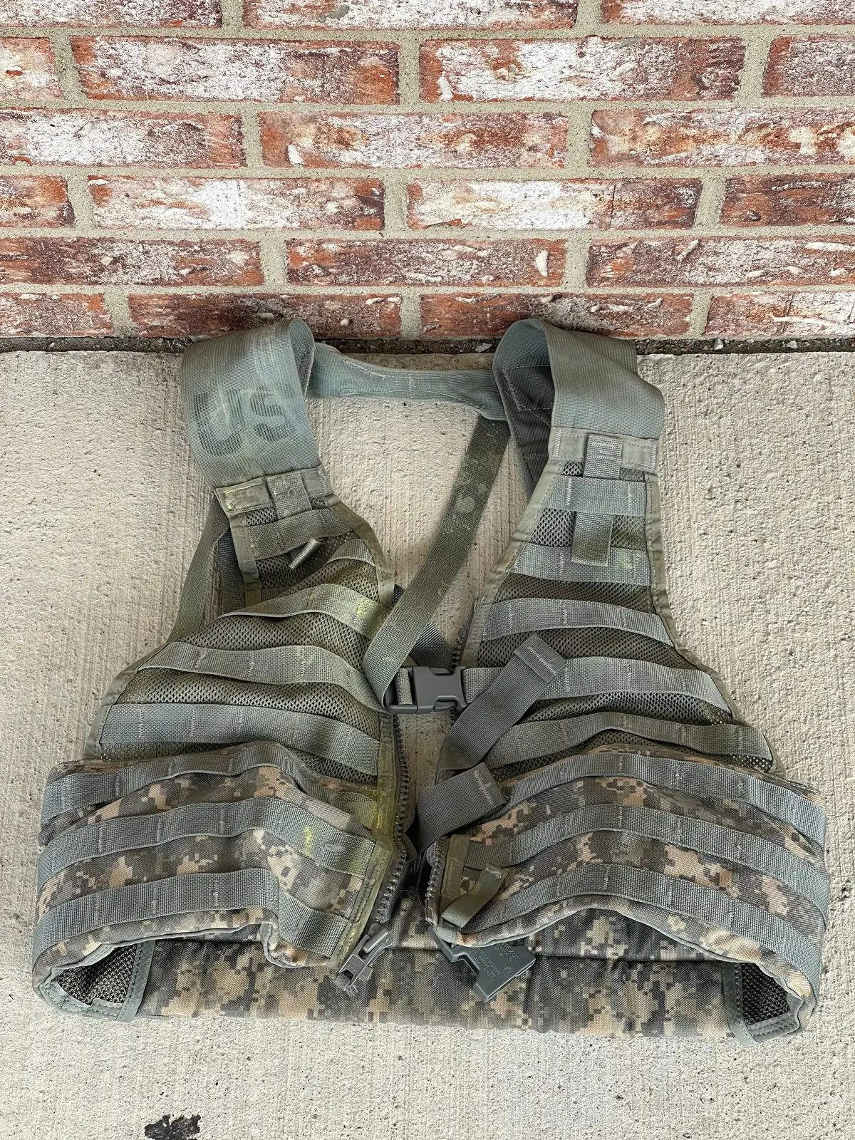 Used Military Tactical Vest - Digital Camo 1
