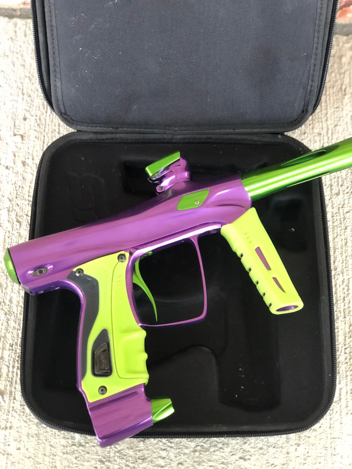 Used Shocker Rsx Paintball Gun - Gloss Purple W/ Lime 1