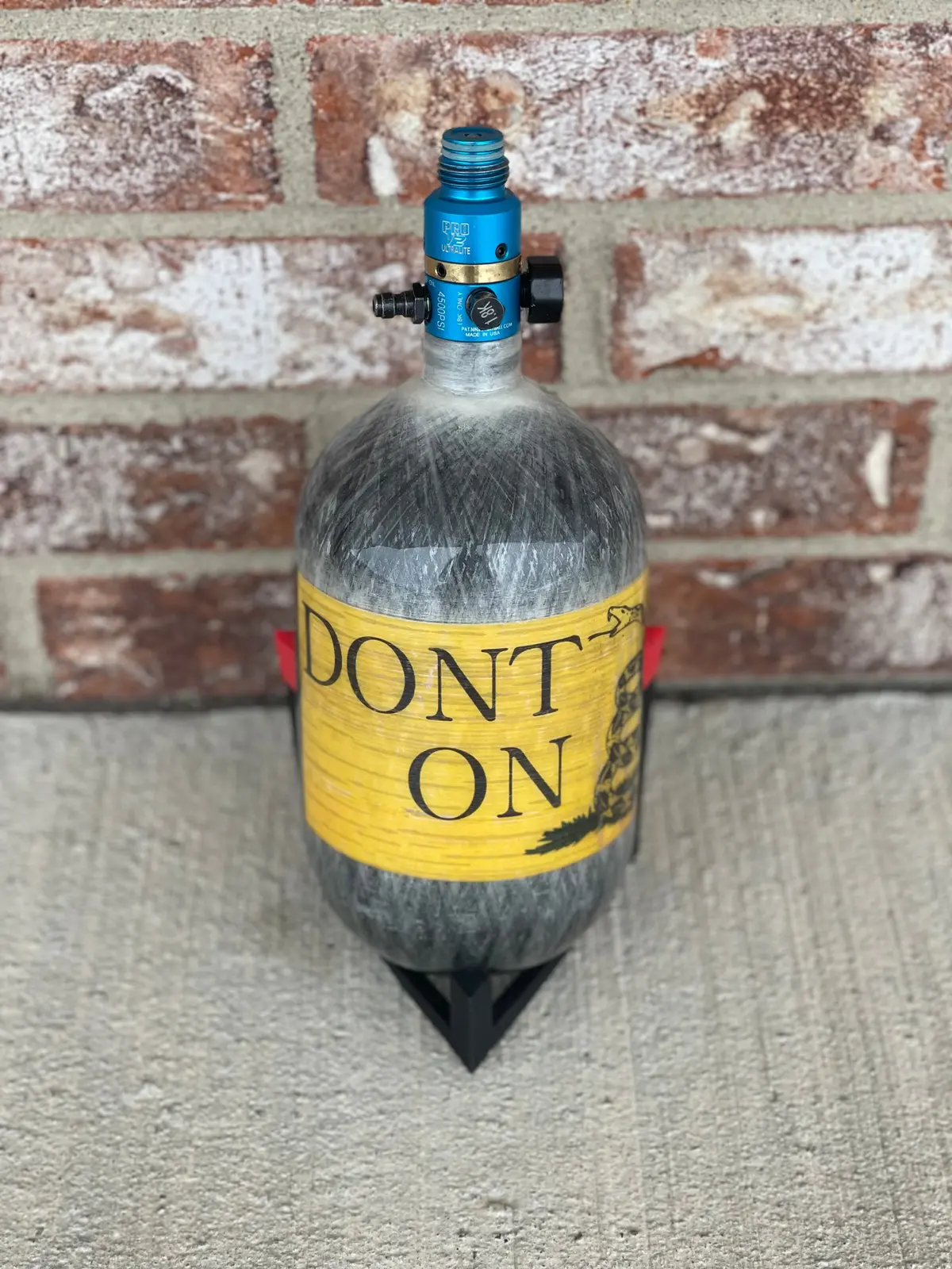 Used Ninja 68/4500 Paintball Tank - "Don't Tread On Me" W/ Pro V2 Ultralite Regulator 1