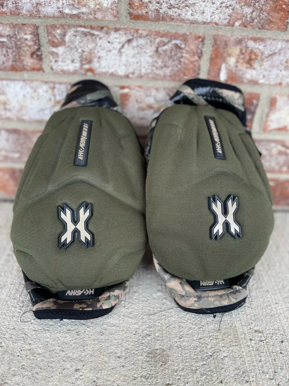 Used Hk Army Crash Knee Pads - Medium - Camo 1