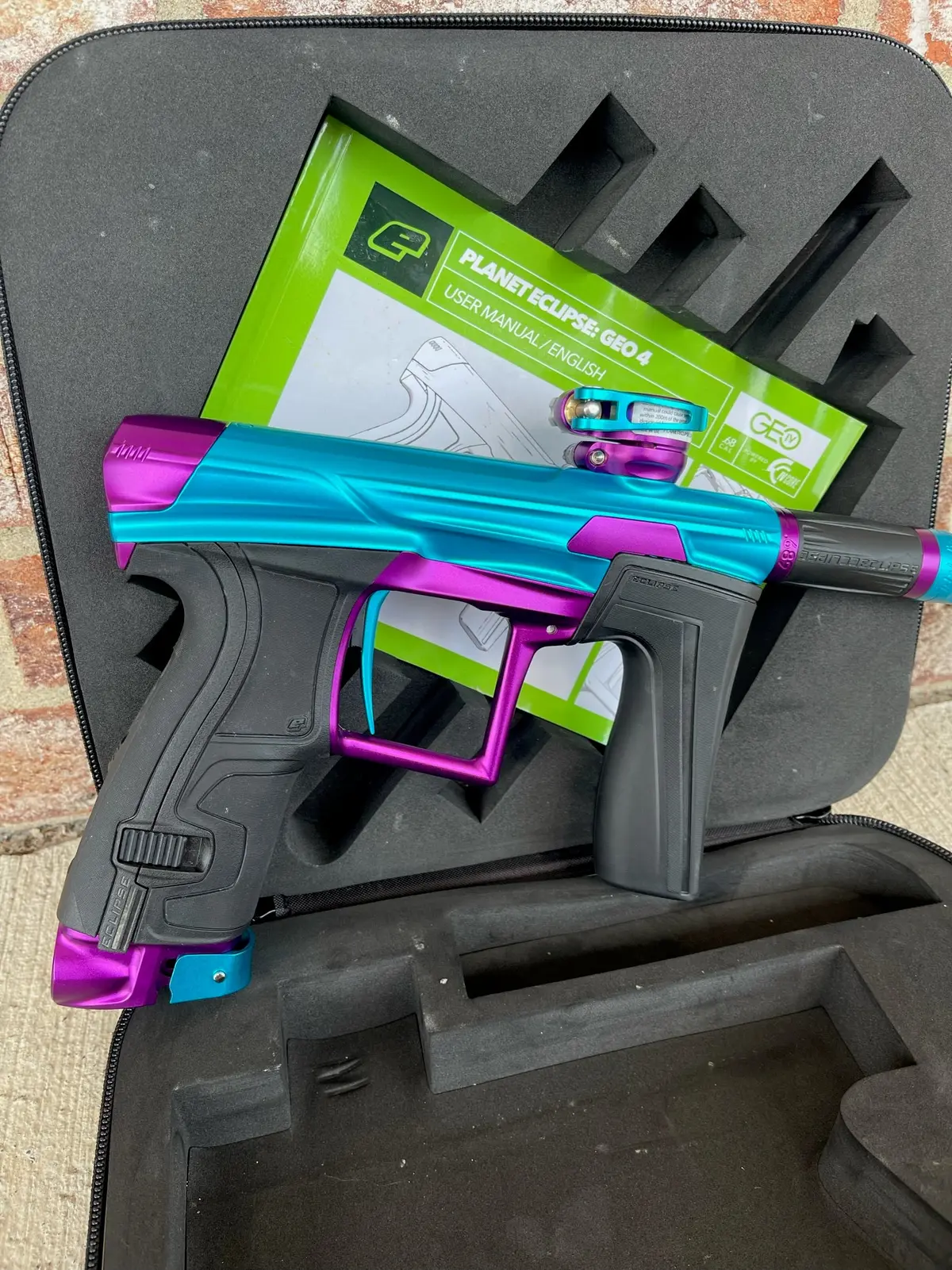 Used Planet Eclipse Geo 4 Paintball Gun - Blue/Purple 1