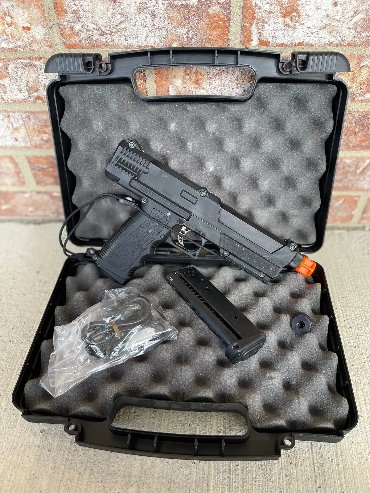 Used Tippmann Tipx Paintball Pistol- Black 1