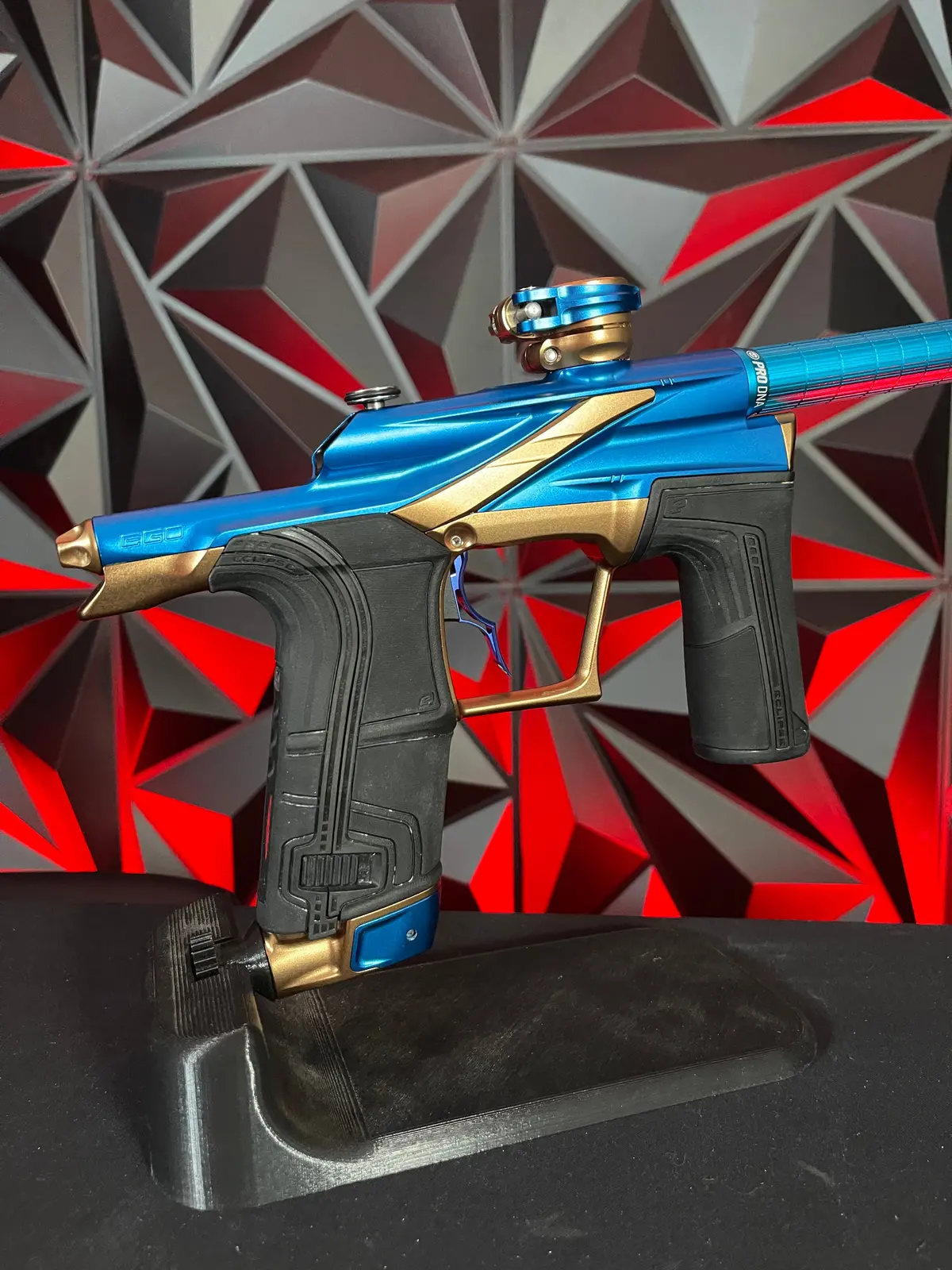 Used Planet Eclipse Lv2 Paintball Gun - Blue/Bronze W/ Silencio Power Grip Back *Houston Heat Signed Case* 1