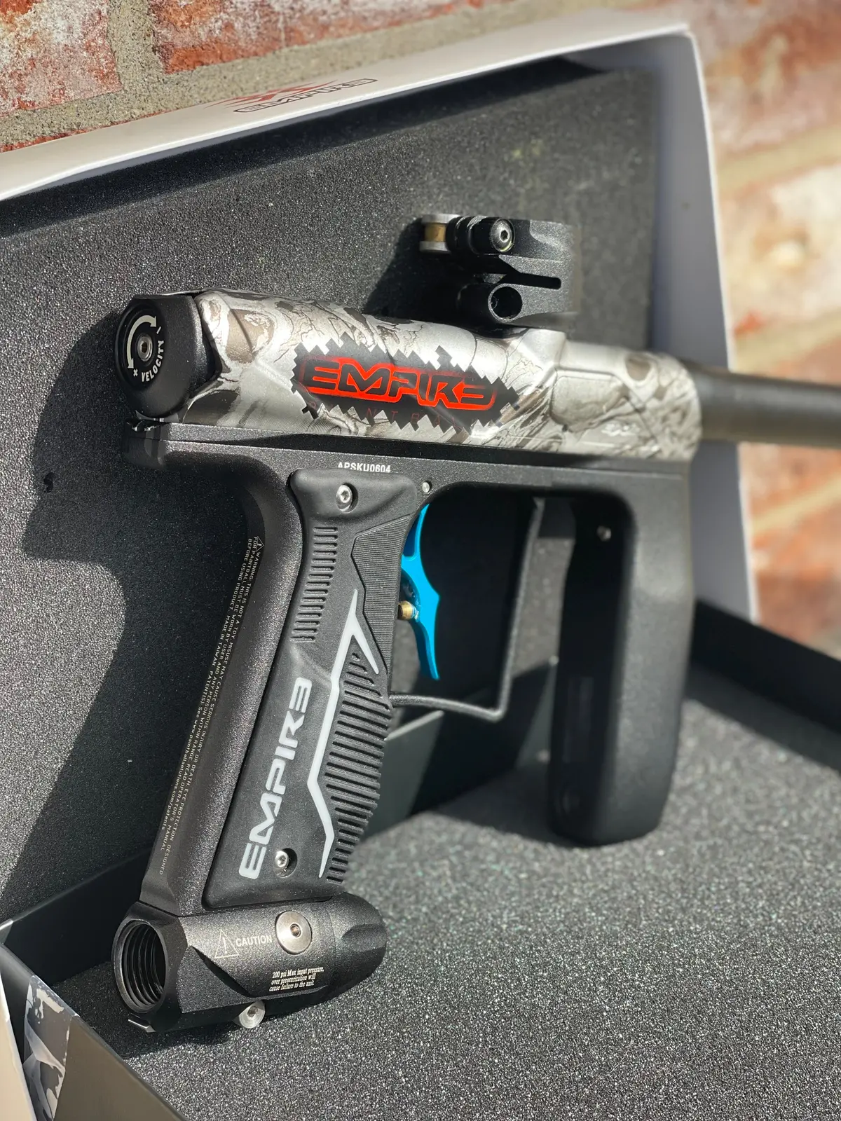Used Empire Axe Pro Paintball Gun - Empire Limited Edition W/ Teal Deuce Trigger 1