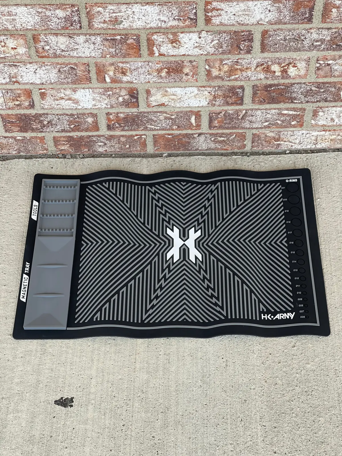 Used Hk Army Magmat - Magnetic Tech Mat - Black/Grey 1