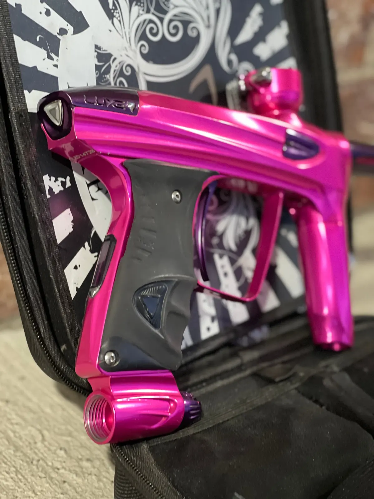 Used Dlx Luxe 2.0 Oled Paintball Gun - Pink / Purple 1