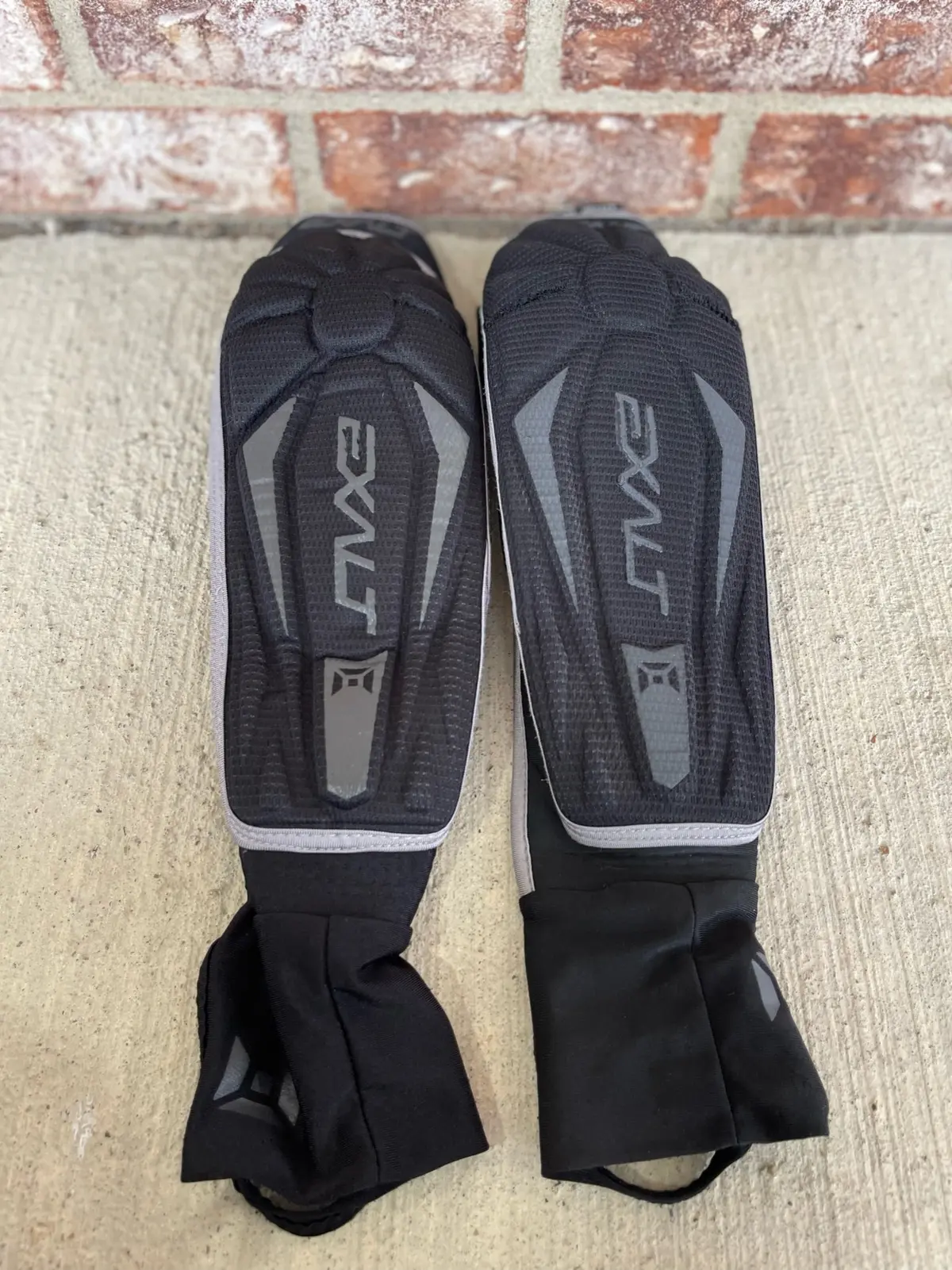 Used Exalt Elbow Pads - Large/X-Large 1