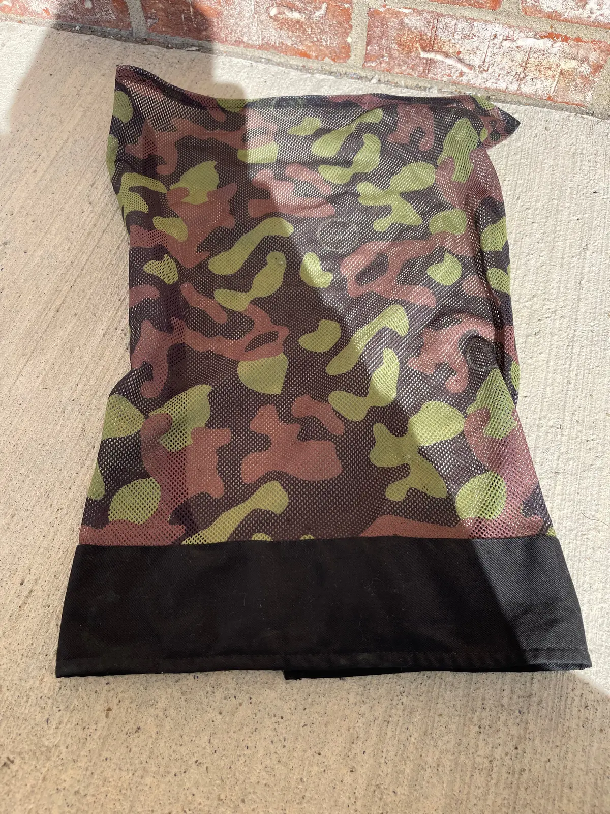 Used Ruthless Headwrap - Black W/Camo Mesh 1