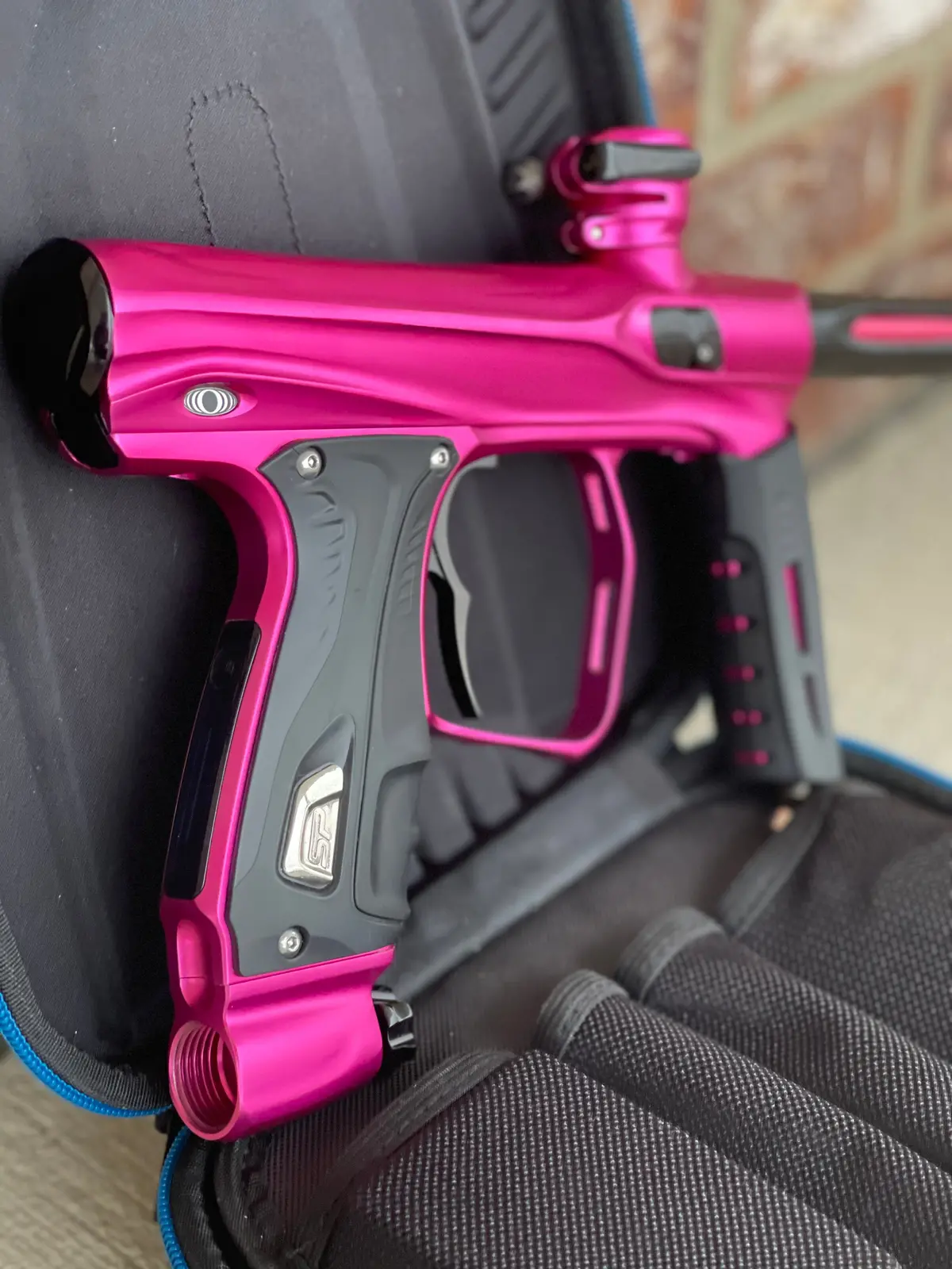 Used Shocker Xls Paintball Gun - Pink / Black 1