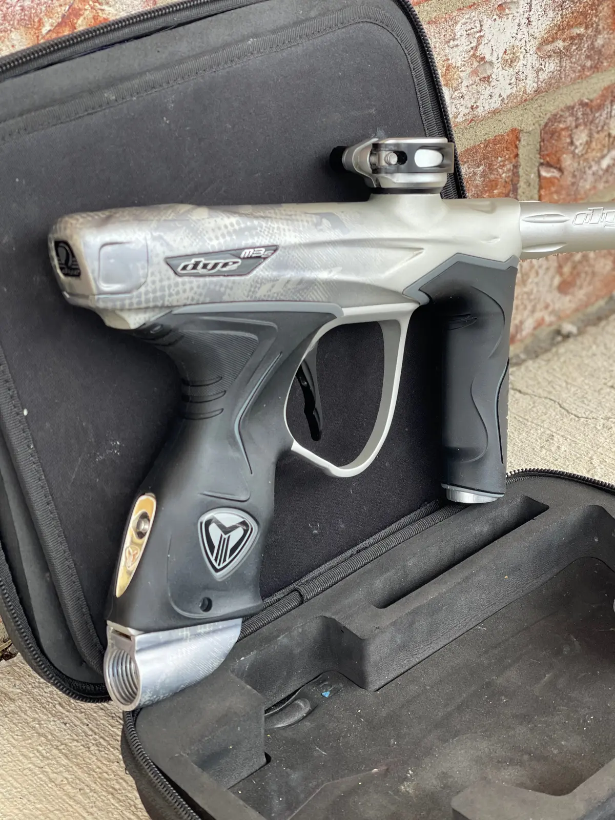 Used Dye M3s Paintball Gun - Pga Whiteout W/ Flex Face Bolt And M3+ Billy Wing Solenoid Housing 1