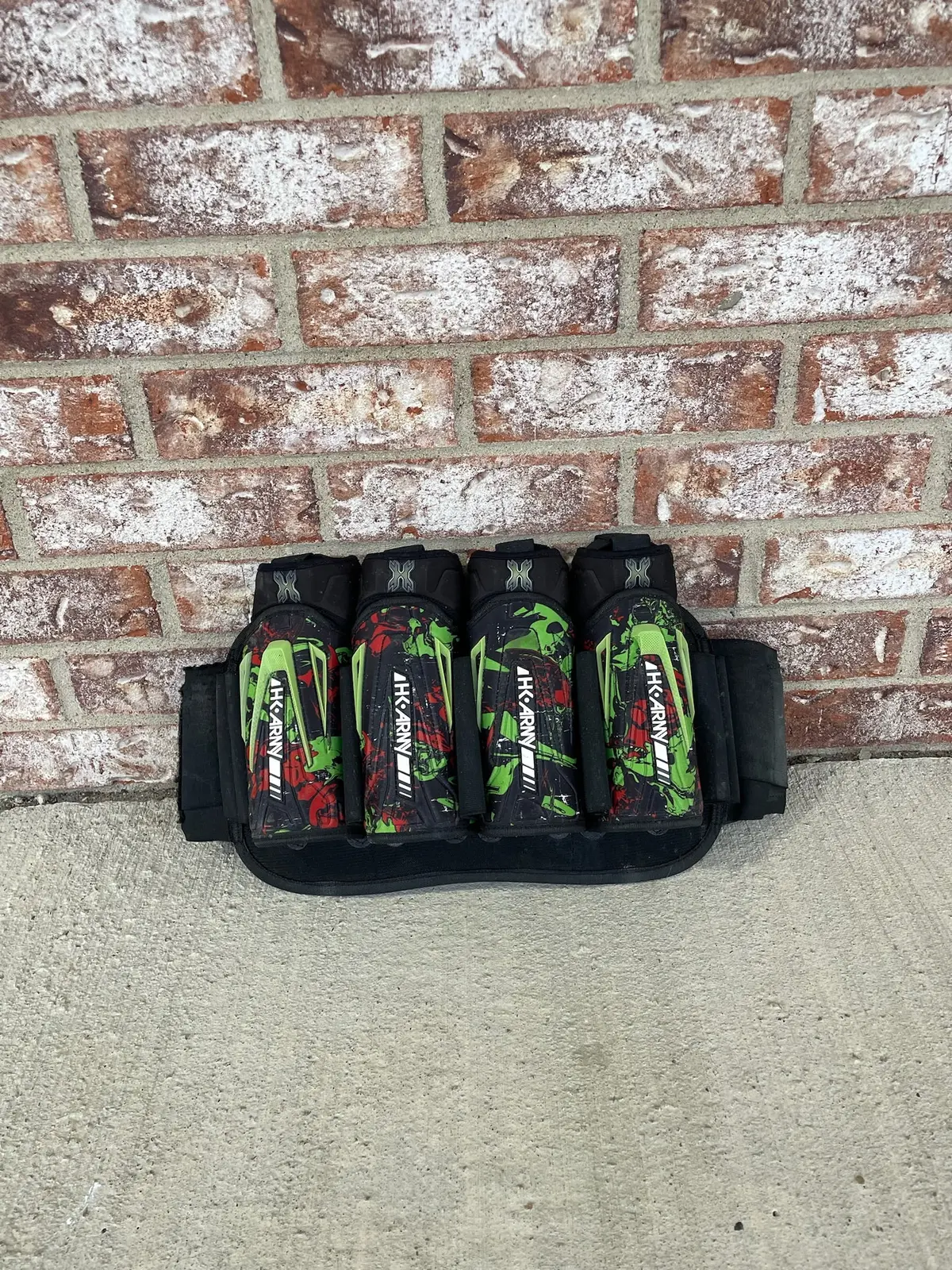 Used Hk Army Zero G 4+7 Paintball Pod Pack- Black/Red/Green 1
