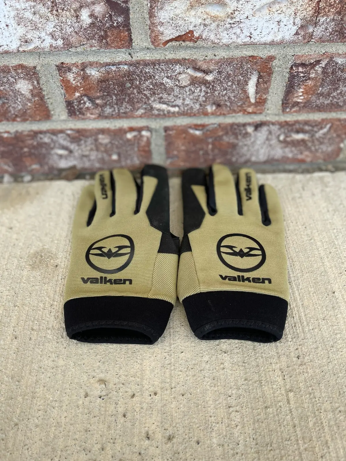 Used Valken Full Finger Gloves - Tan/Black - Medium 1