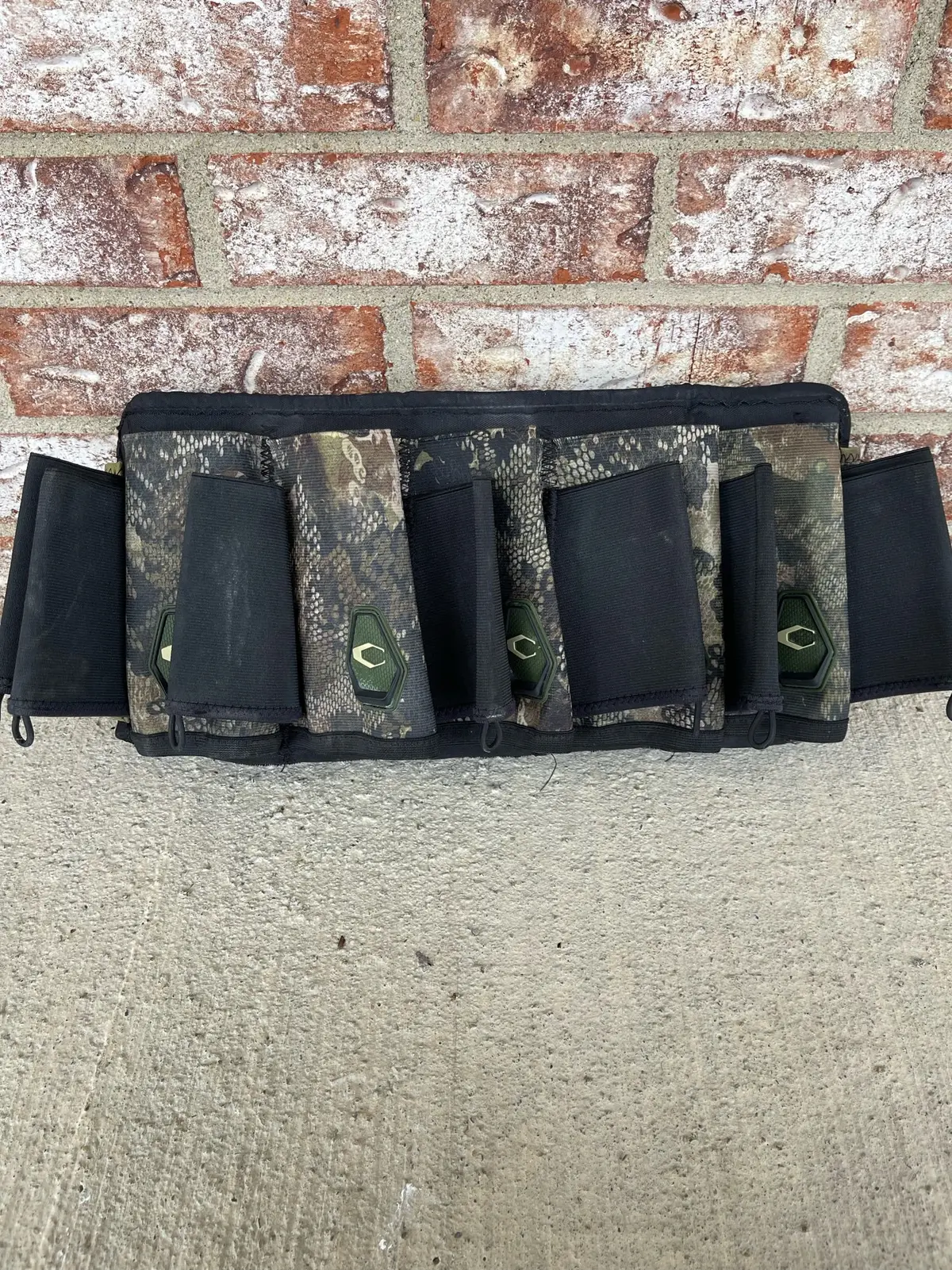 Used Carbon Cc 5+8 Harness - Camo 1