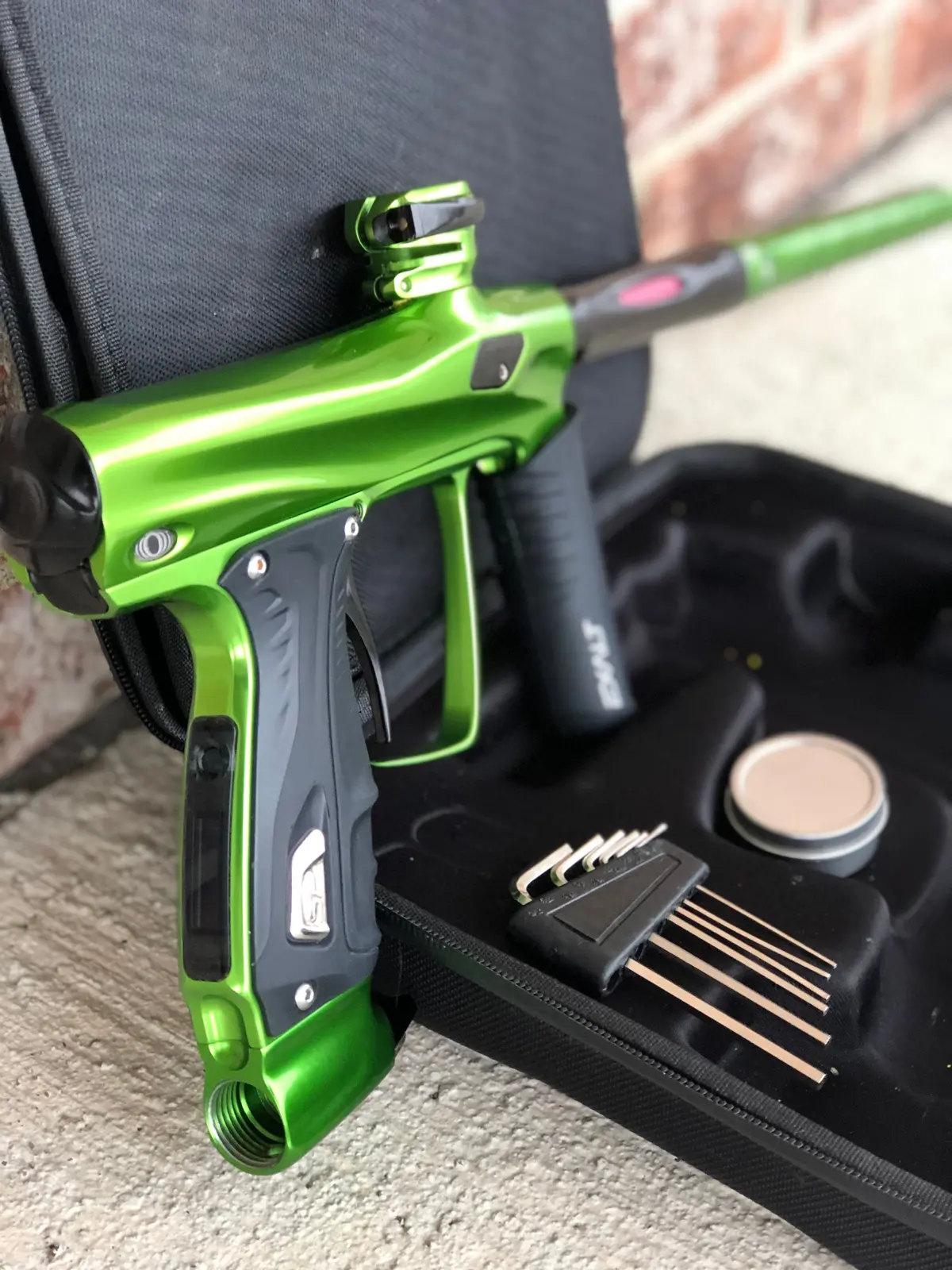 Used Sp Shocker Rsx Paintball Gun - Gloss Lime 1