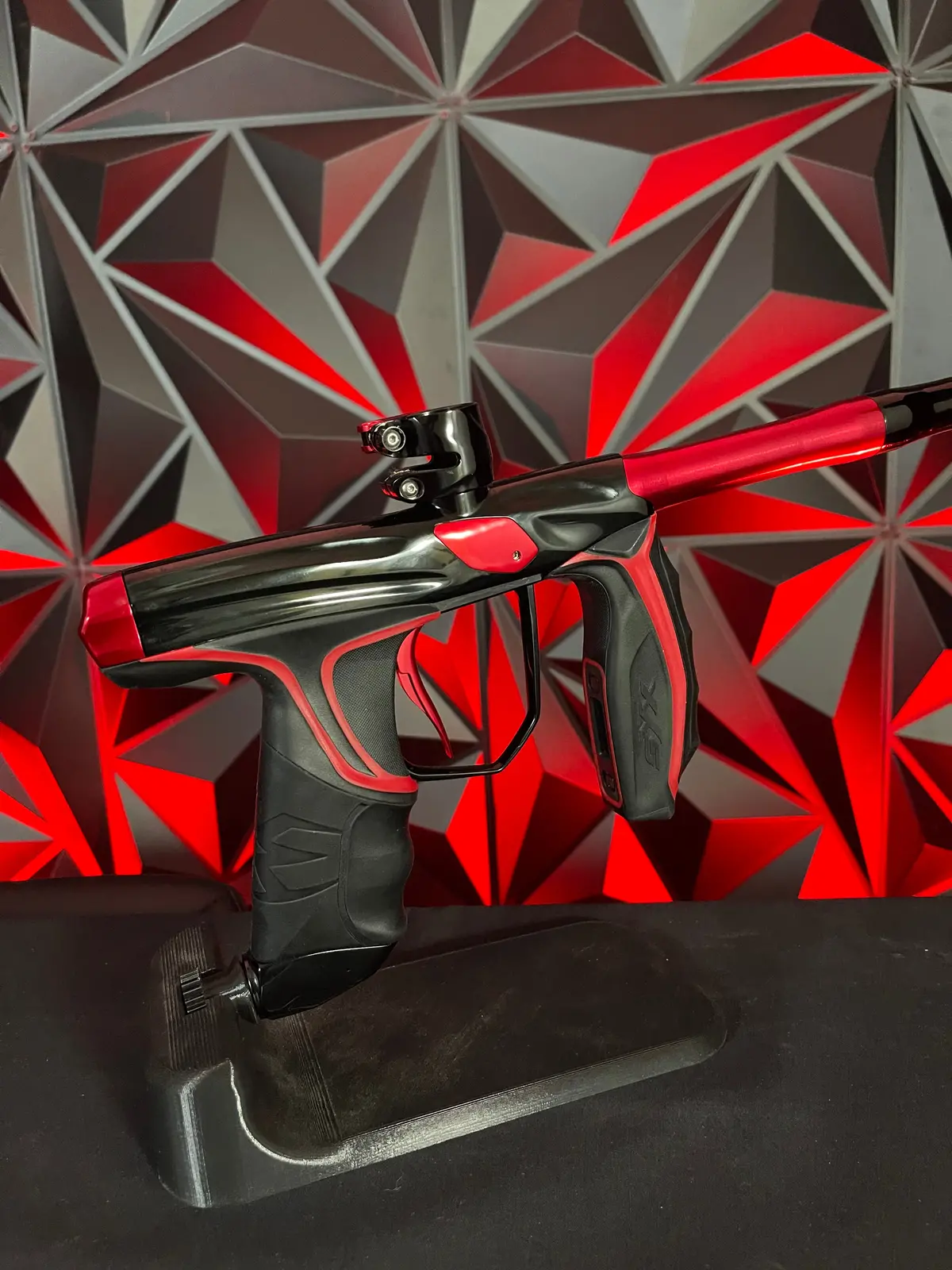 Used Empire Syx Paintball Gun - Polished Black/Red 1