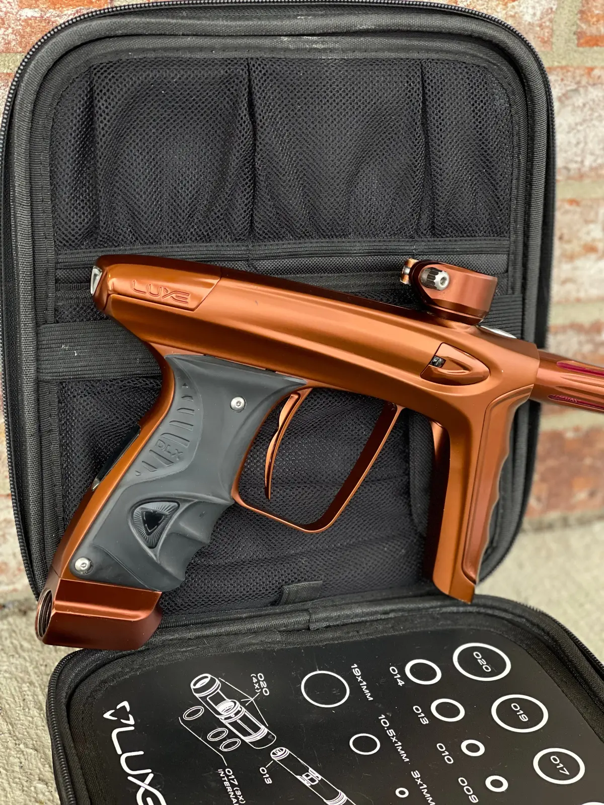 Used Dlx Luxe Ice Paintball Gun - Dust Brown/Polished Brown 1