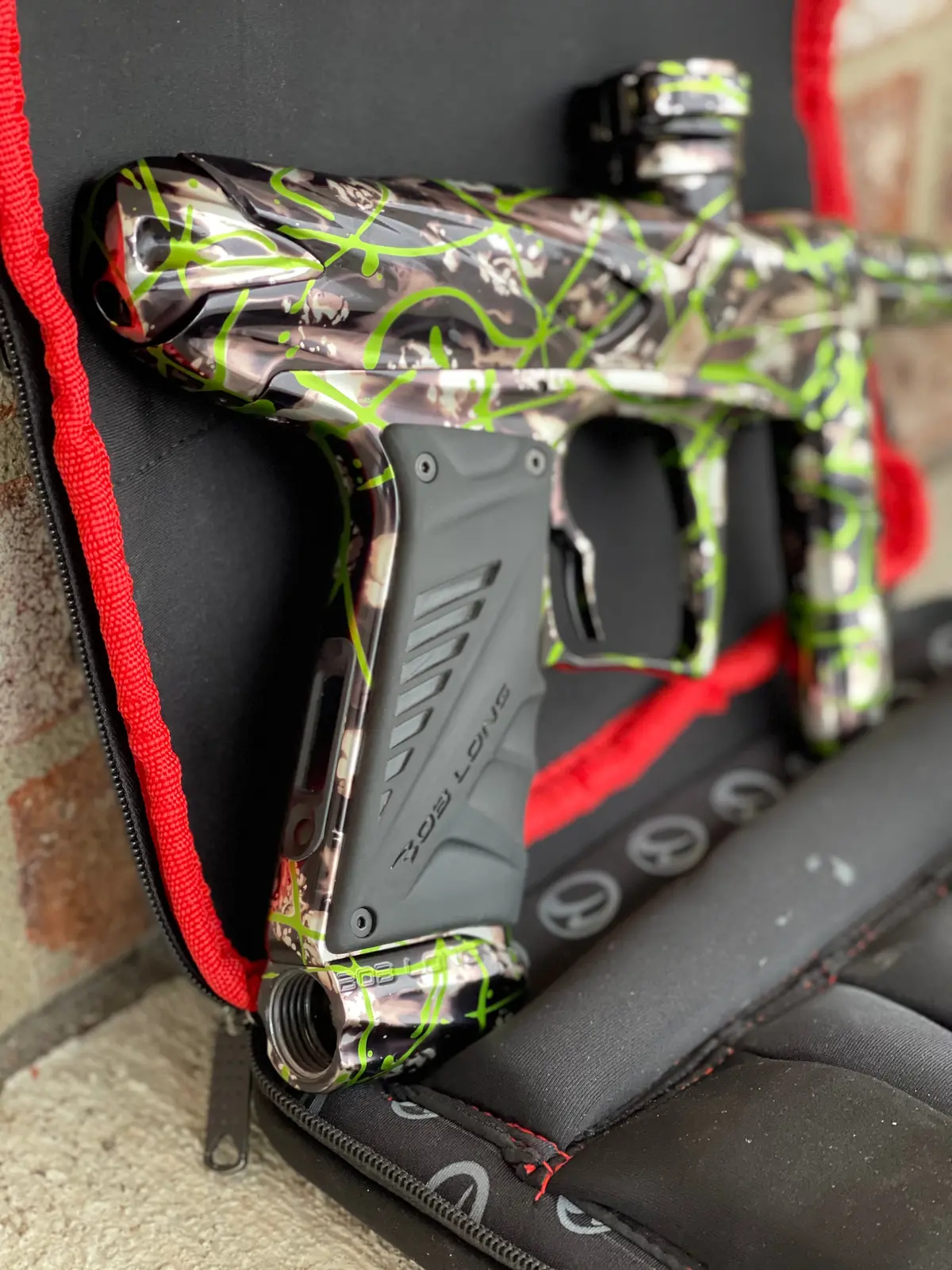 Used Bob Long Onslaught Paintball Gun - Slime Splash 1