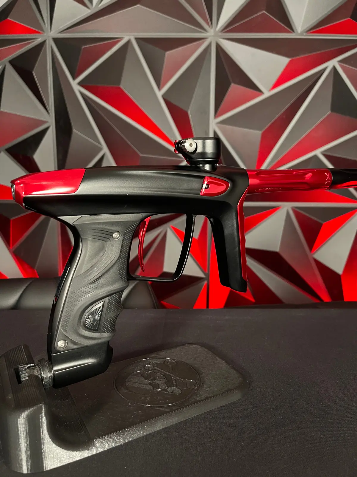 Used Dlx Luxe Tm40 Paintball Gun - Dust Black/Gloss Red 1
