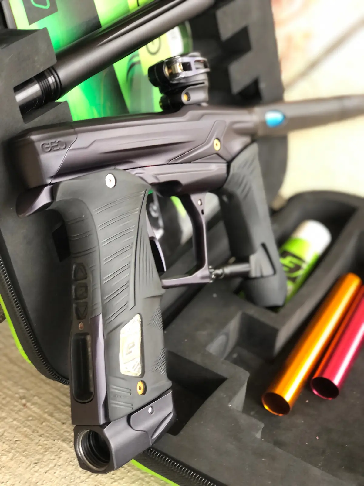 Used Planet Eclipse Geo 3.5 Paintball Gun - Midnight W/ Gold Screw Kit 1