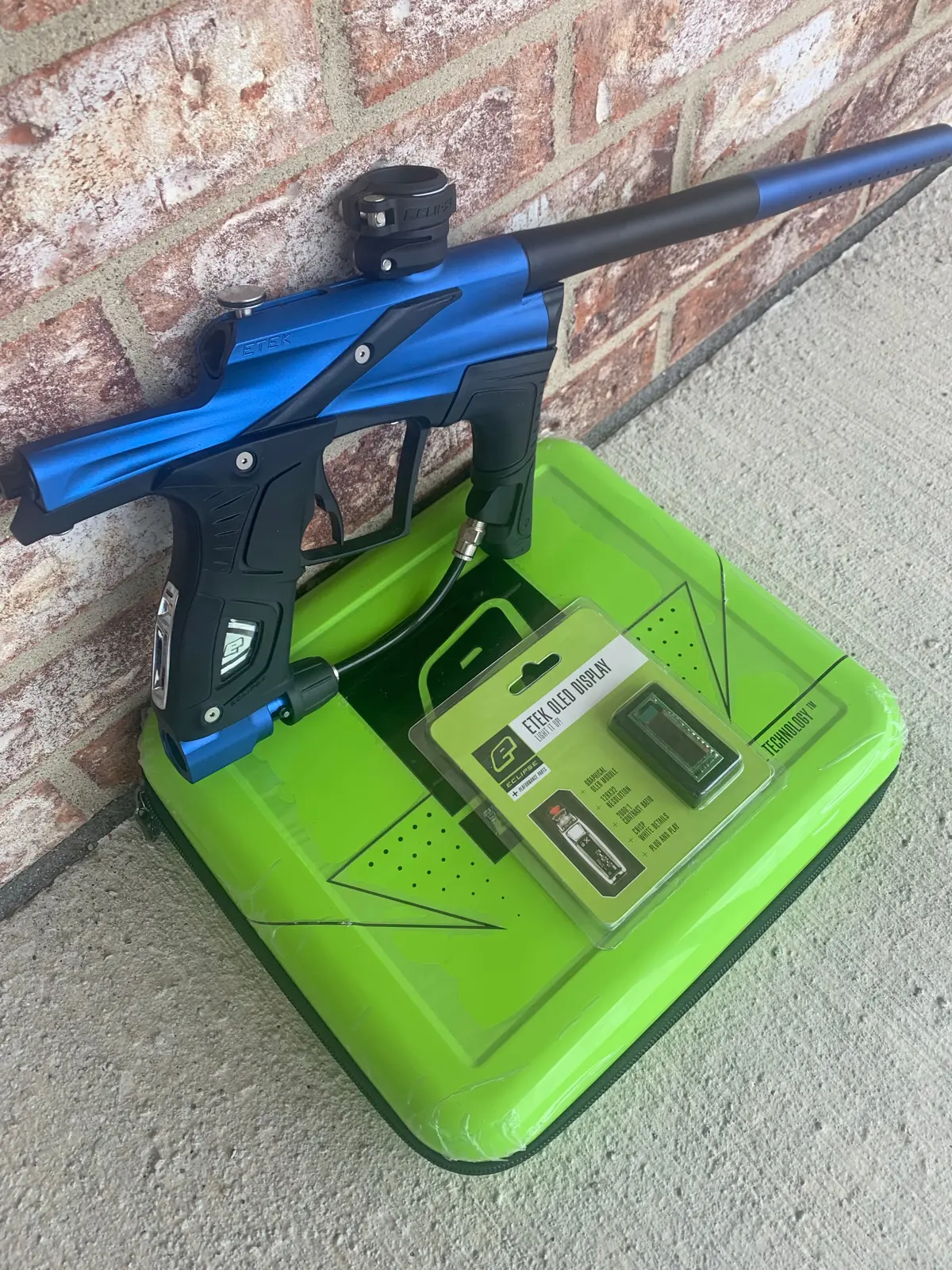 Used Planet Eclipse Etek5 Paintball Marker- Blue 1