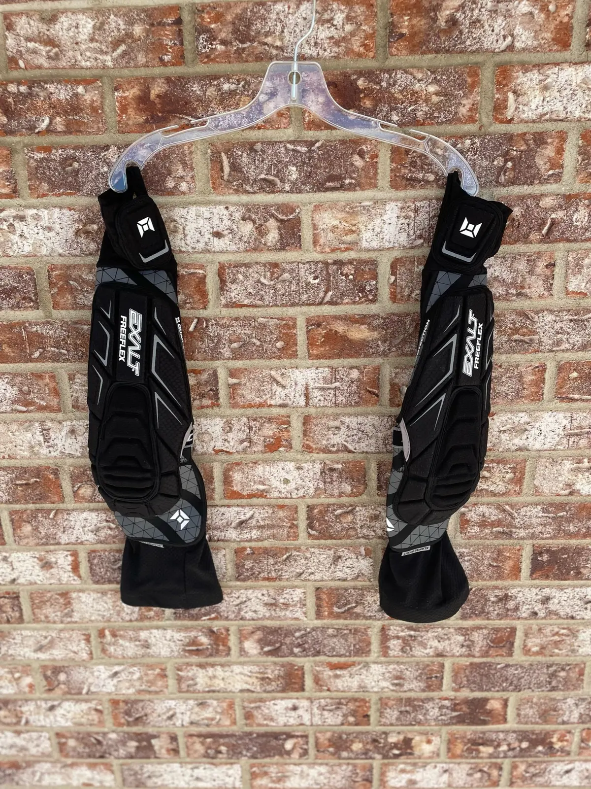 Used Exalt Freeflex Elbow Pads - Black - X-Large 1