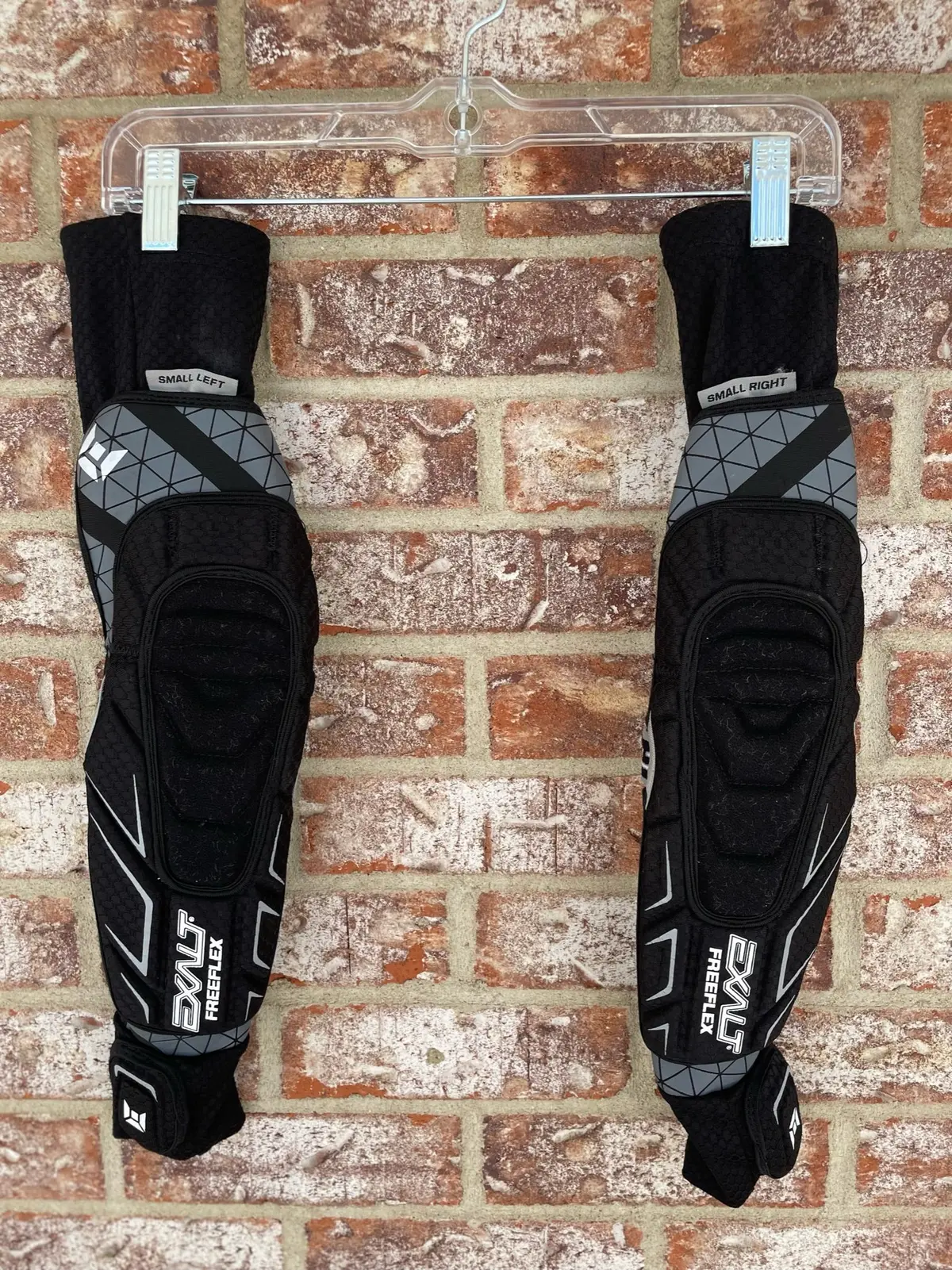 Used Exalt Freeflex Elbow Pads - Black Size Small 1