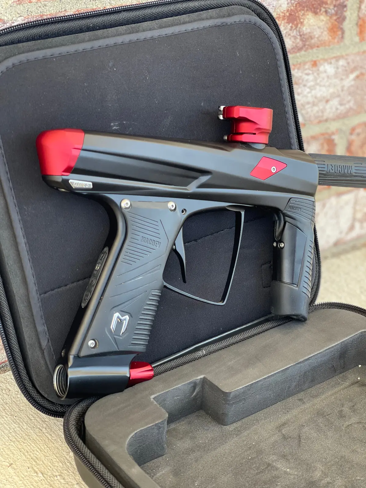 Used Macdev Clone 5S Paintball Gun - Dust Black/Red With Infinity Drive 1