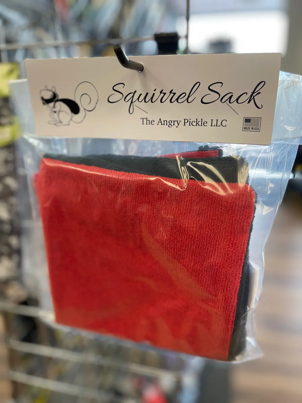 Squirrel Sack Microfiber Bag - Black/Red 1
