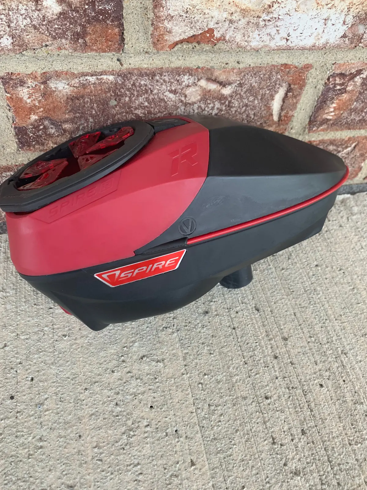 Used Virtue Spire Ir Paintball Loader- Black/Red 1