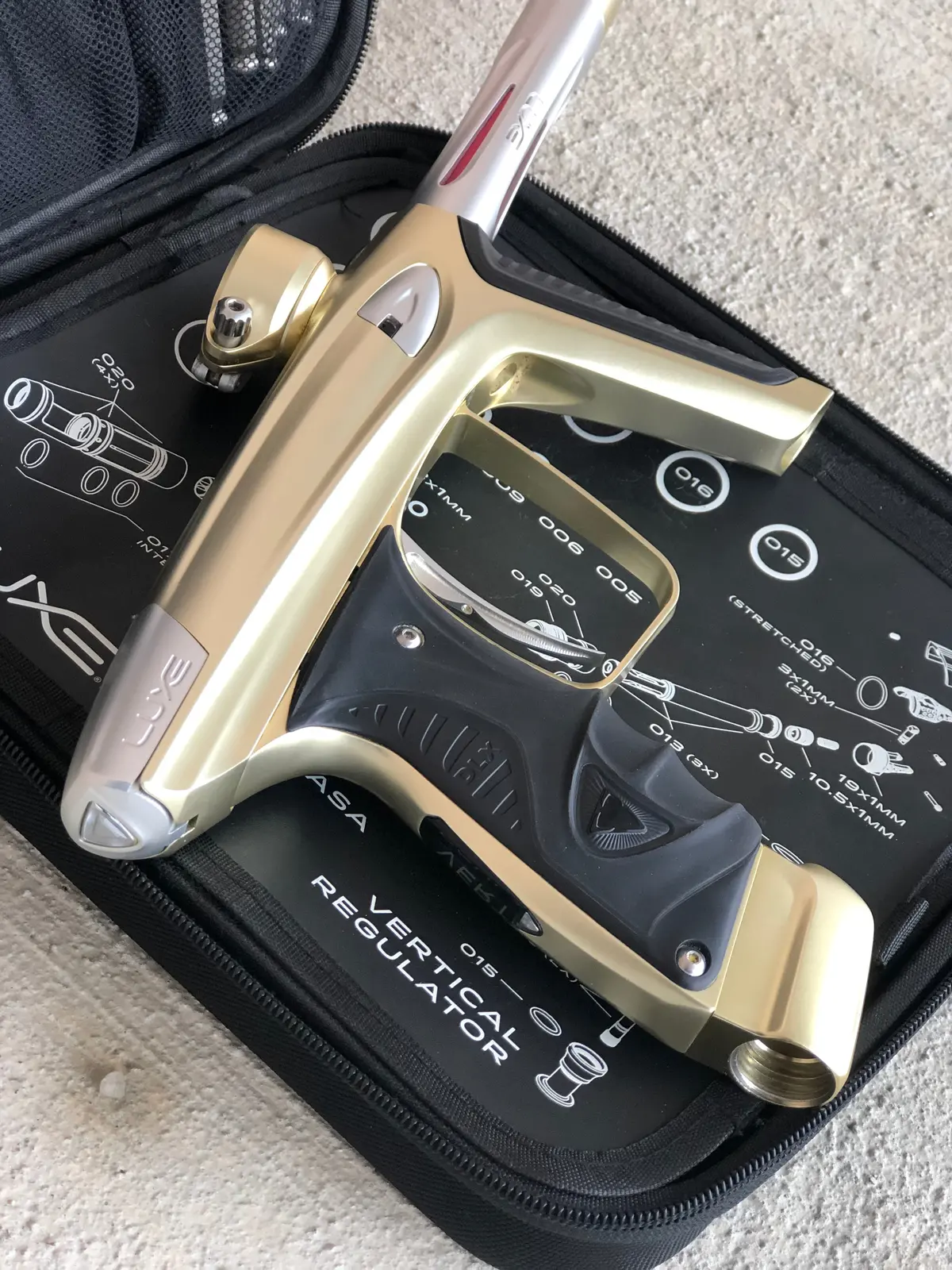 Used Dlx Luxe Ice Paintball Gun - Dust Gold/Silver 1
