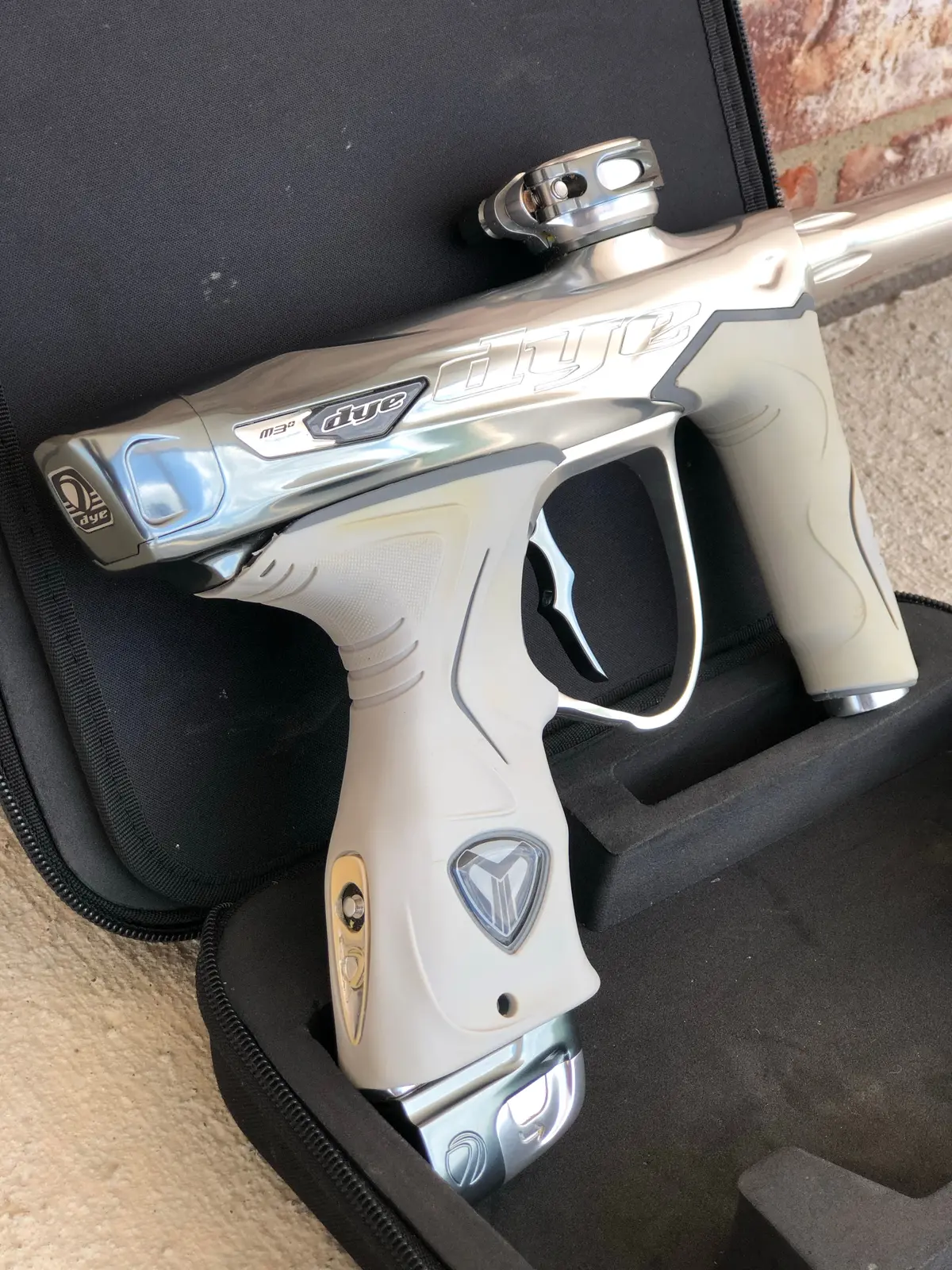 Used Dye M3+ Paintball Gun - Dye Lab Cobalt Contrast Cut 1