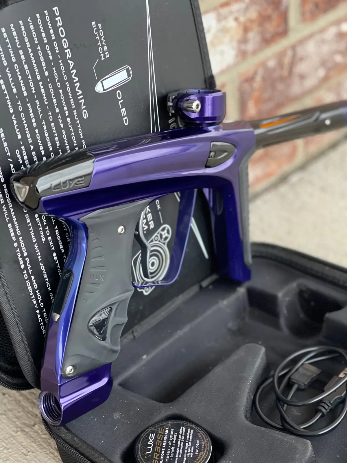 Used Dlx Luxe Ice Paintball Gun - Purple / Black 1