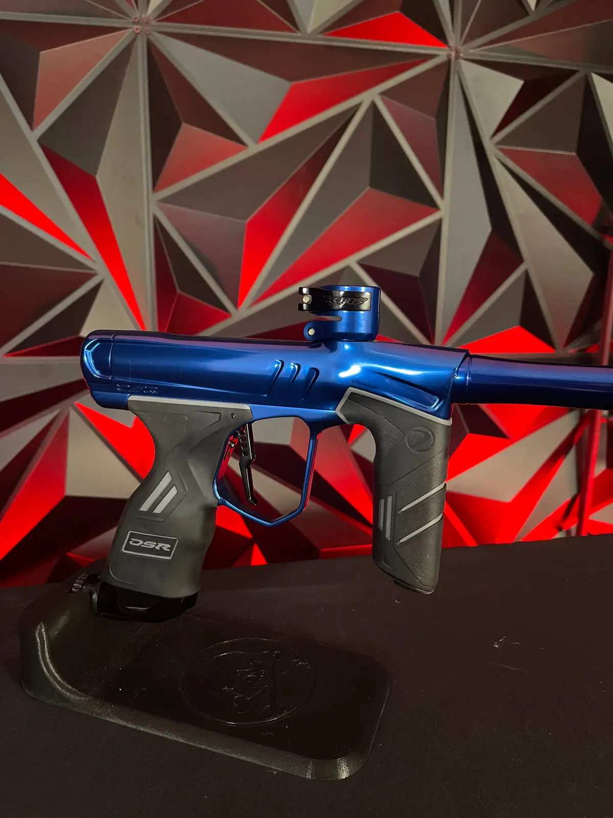 Used Dye Dsr+ Paintball Gun - Deep Blue (Polished Blue/Polished Black) W/ Im Pro Kit 1