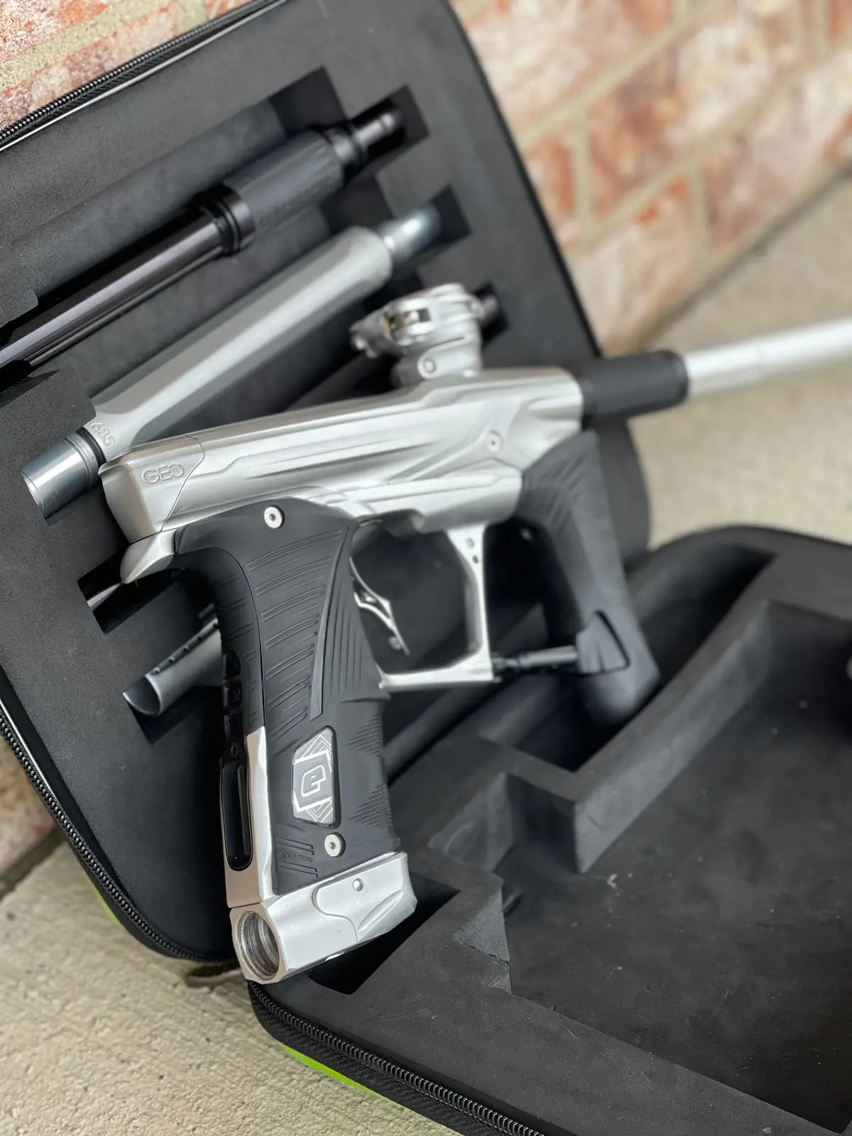 Used Planet Eclipse Geo 3.5 Paintball Gun - Silver 1