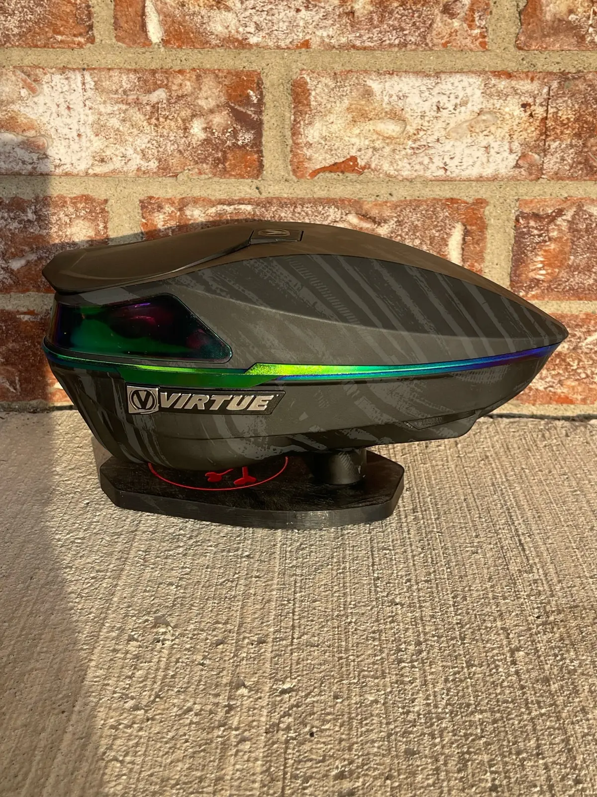 Used Virtue Spire 4 Paintball Loader - Graphic Emerald 1